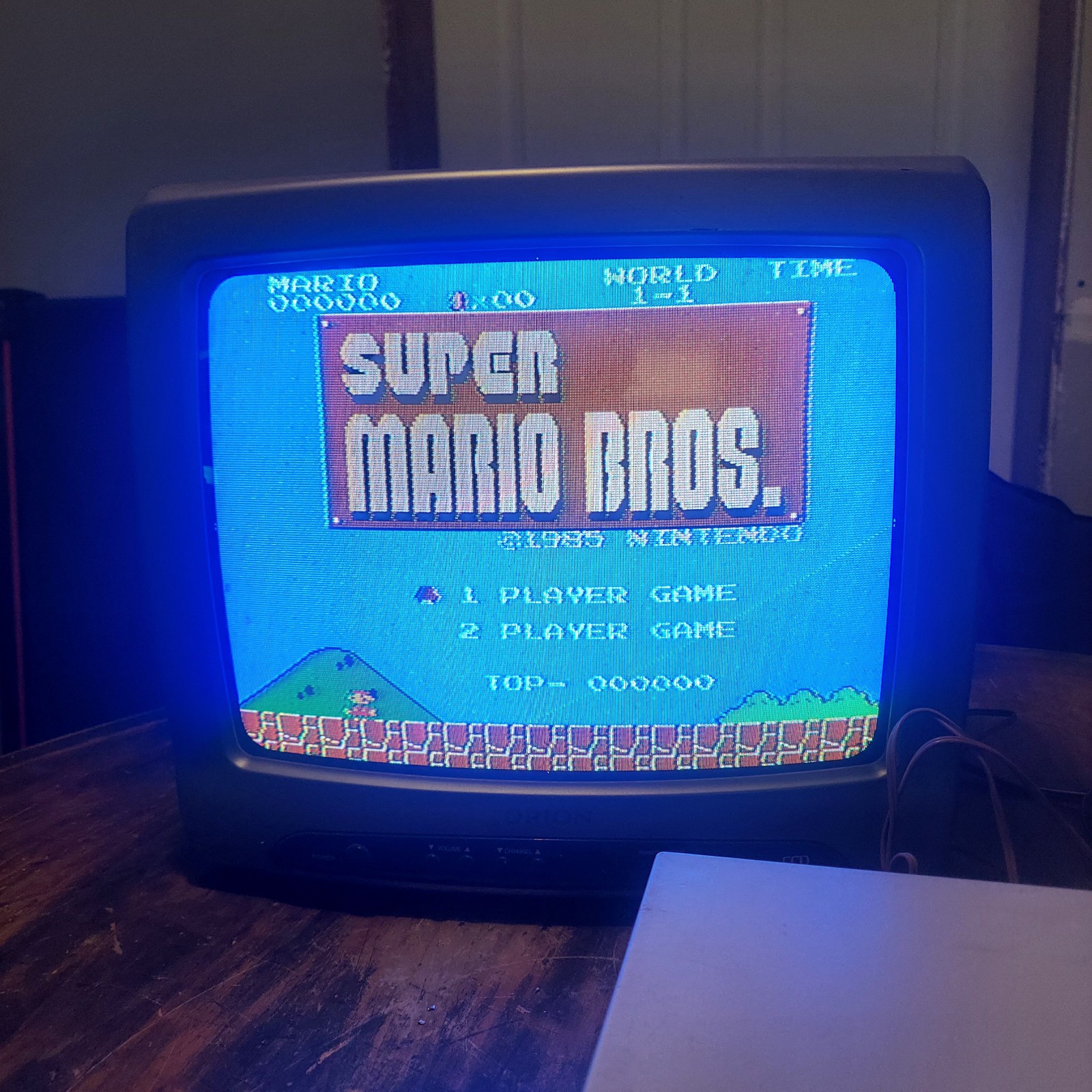 Nintendo NES Console Bundle Cleaned New 72 Pin Mario 3 Duck Hunt Rambo OEM