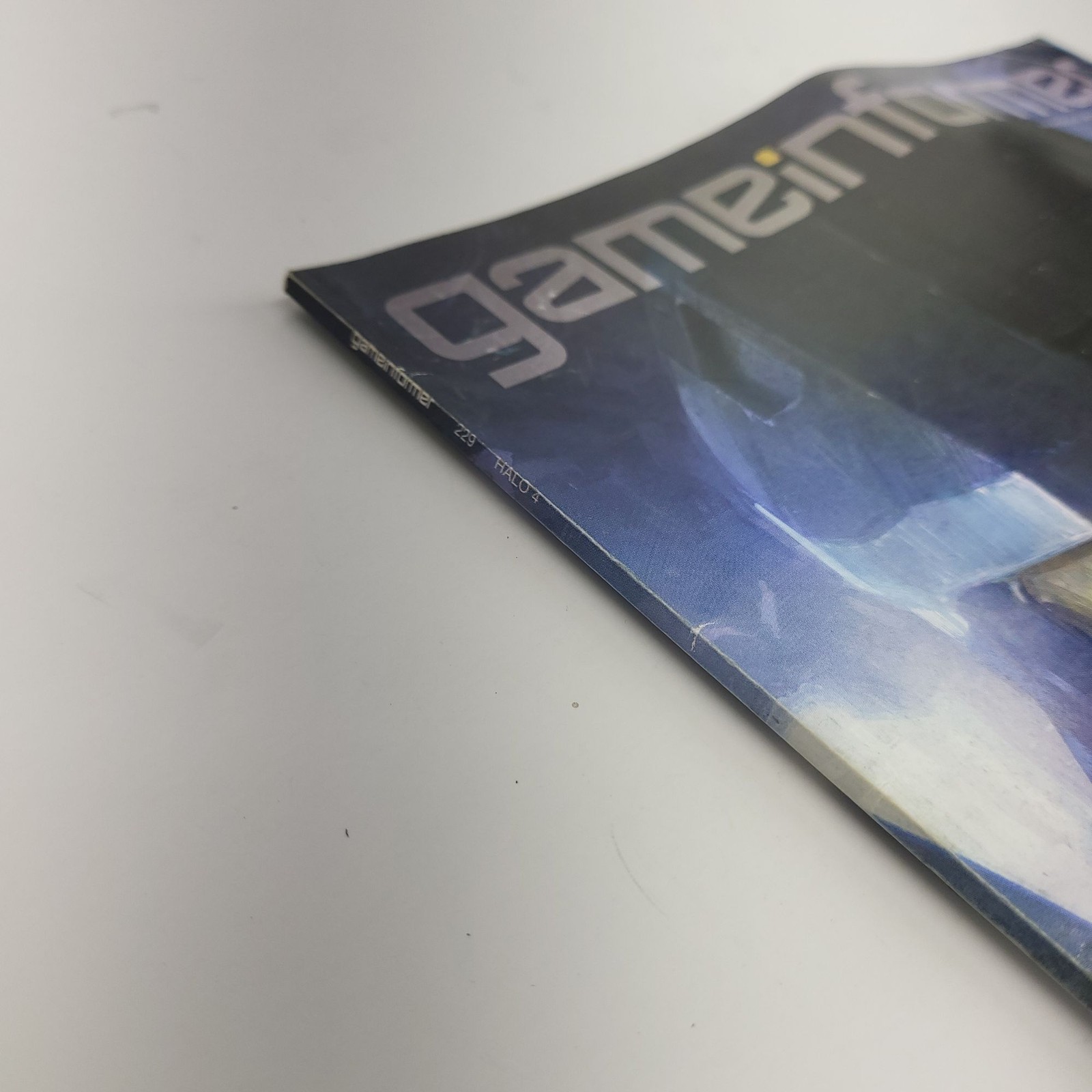 Game Informer Halo 4 Magazine #229 May 2012 Cortana