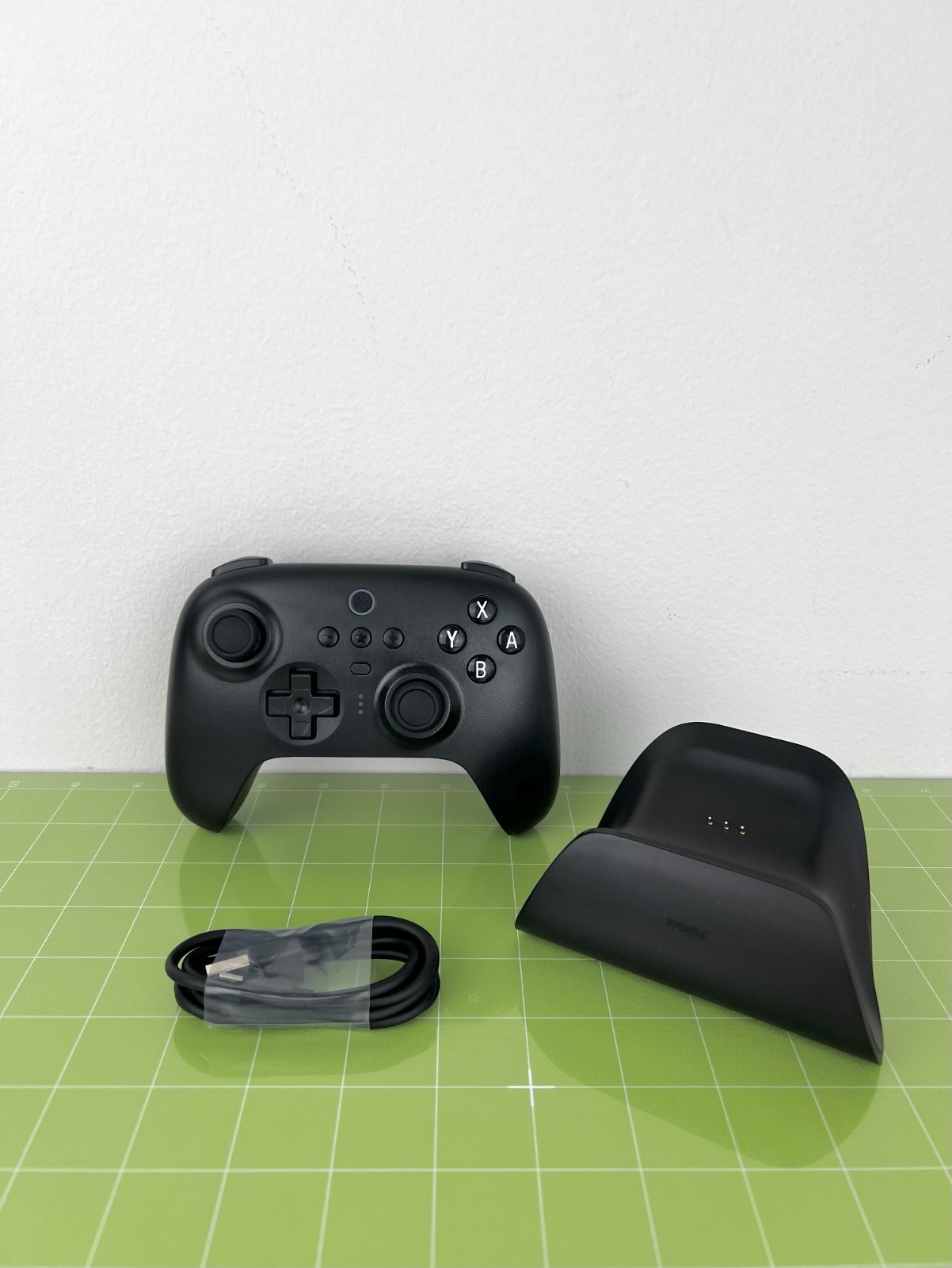 8BitDo Ultimate Bluetooth Controller with Charging Dock – Black