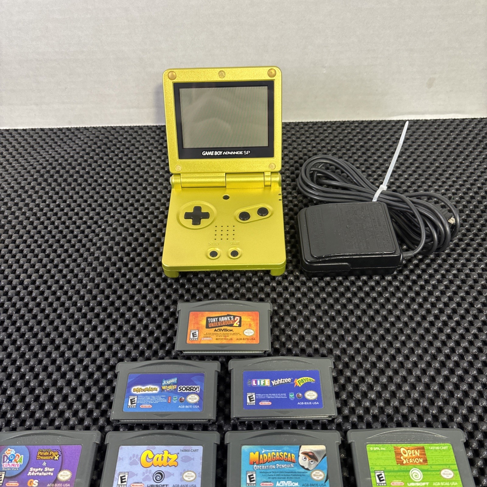 Nintendo Game Boy Advance SP Gold w/Tony Hawk’s Underground 2 OEM Charger