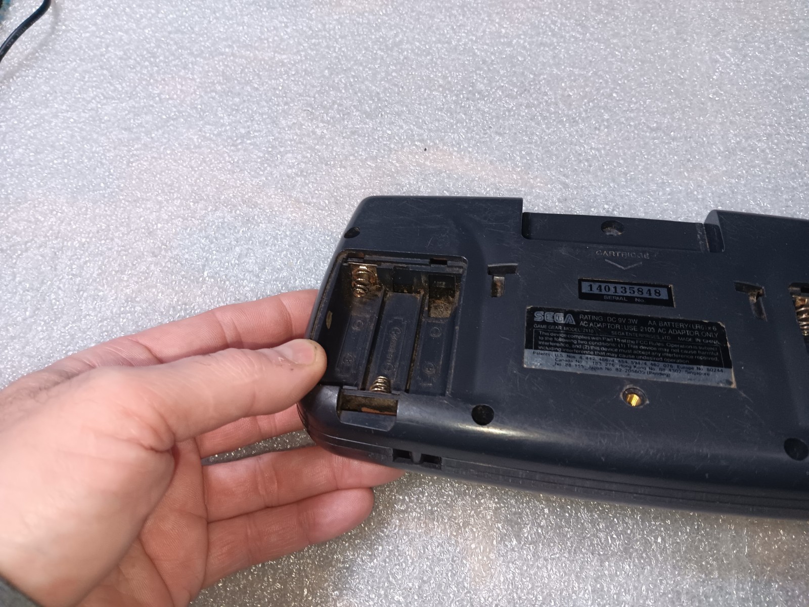 SEGA Game Gear 2110 EXACT EMPTY SHELL w/Glass Scratches ONLY-INTACT-SEE ALL