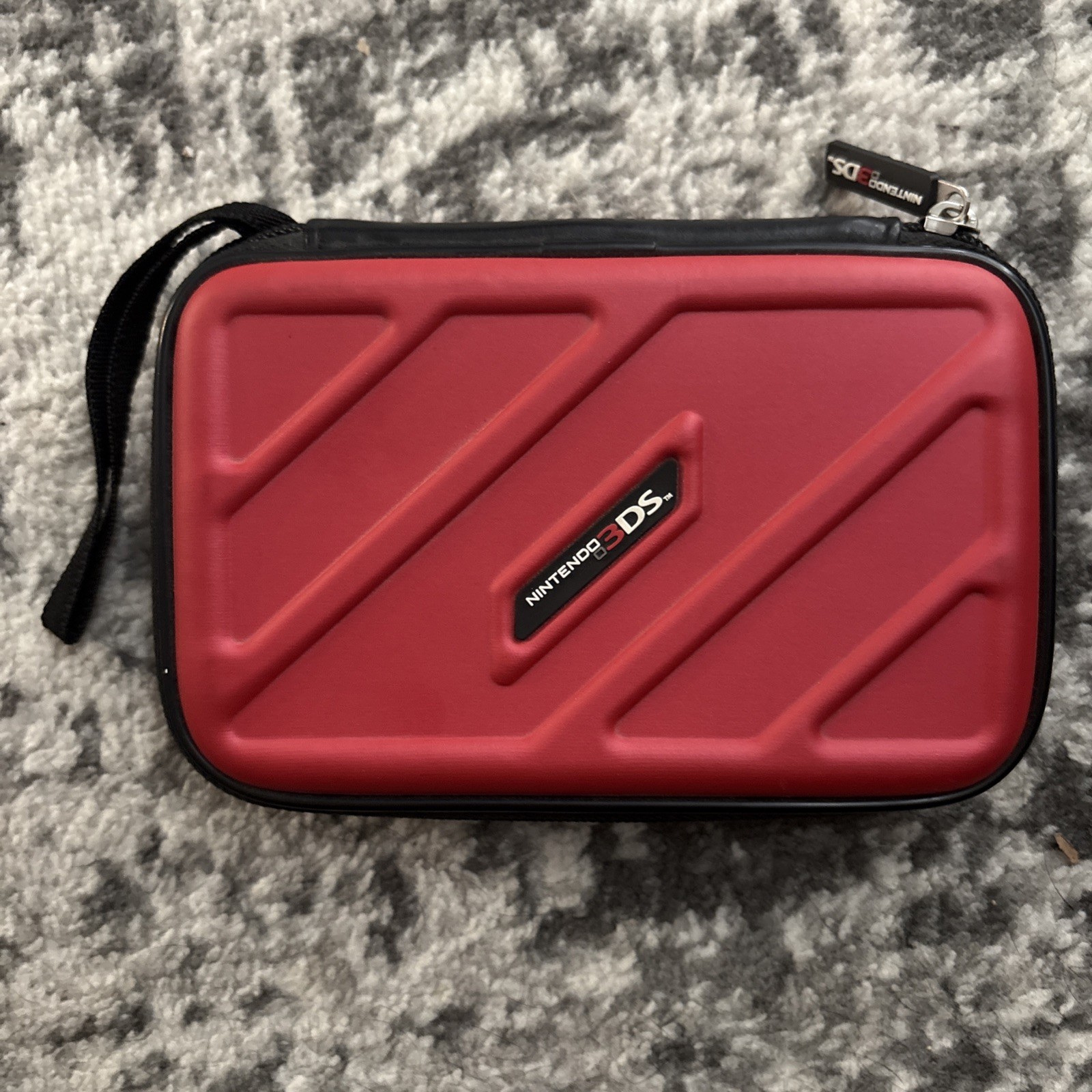 Nintendo Padded Zipper Carrying Case Red/Black for 3DS/2DS, Card Slots
