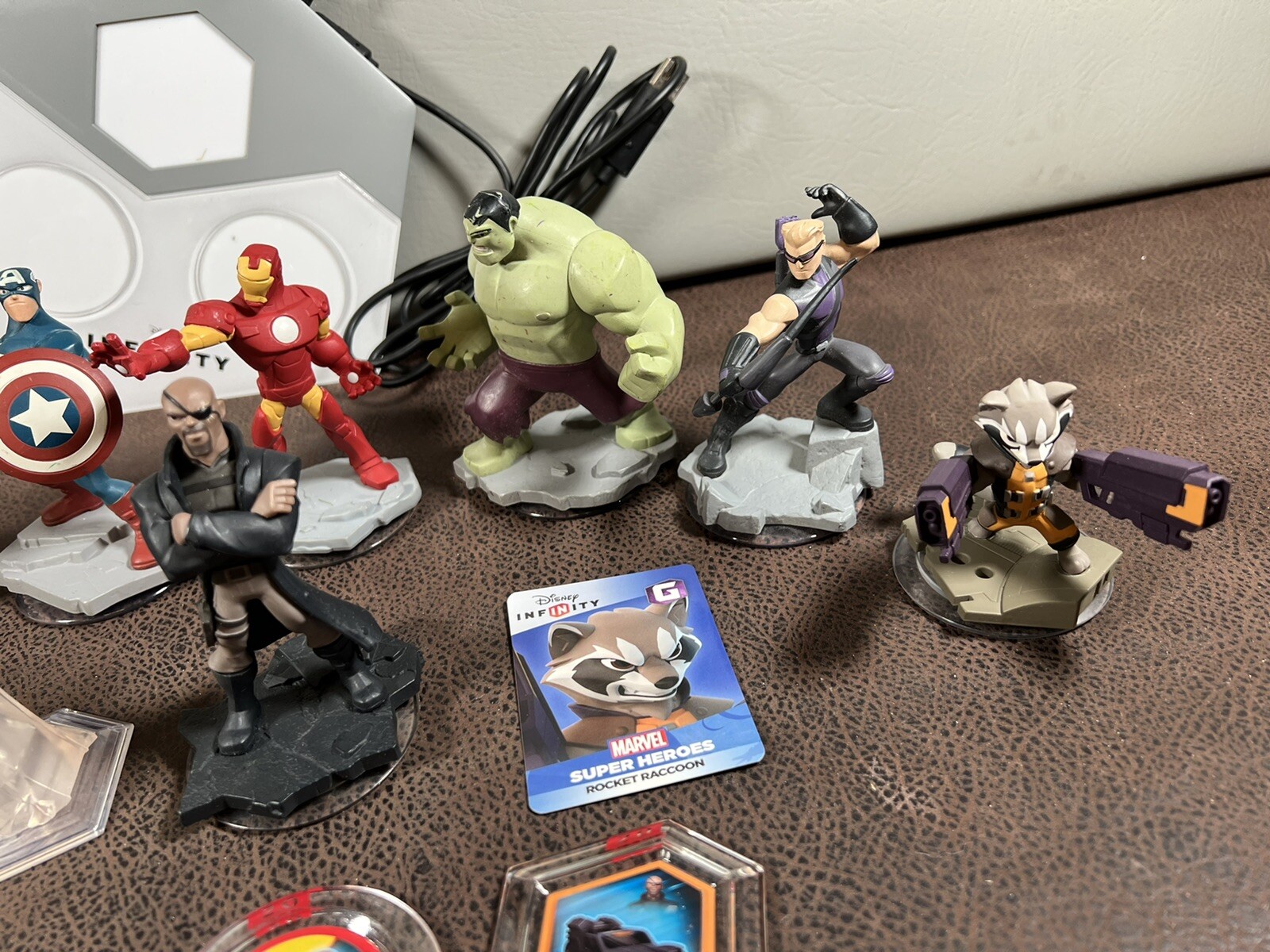 Disney Infinity 2.0 Marvel Avengers Lot Thor Hulk Iron Man Captain America Etc..