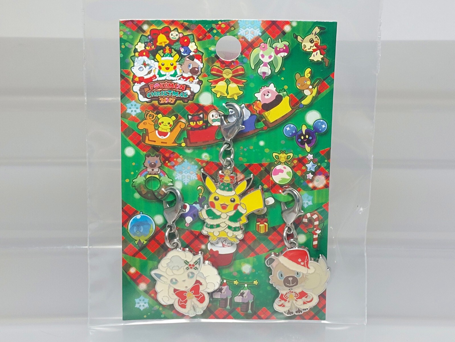 Pokemon Center Japan Christmas 2017 Metal Charm Alolan Vulpix Rockruff 0.9in