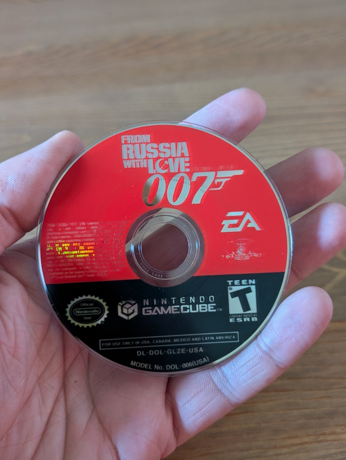 From Russia With Love 007 (Nintendo GameCube, 2005) Complete CIB & TESTED