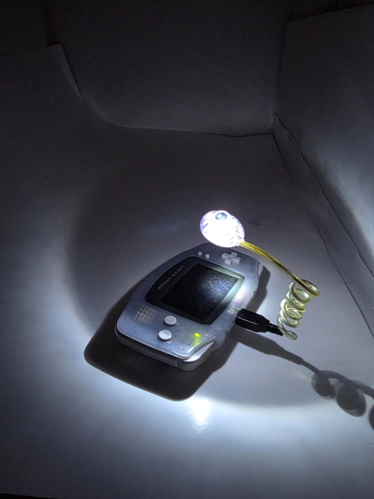 NEW HIGH QUALITY Very Bright LED Wormlight Worm Light for Gameboy Advance Y/P