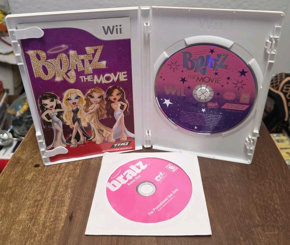 Bratz The Movie Wii CIB Nintendo Complete Manual Bonus DVD Blitz Games Fashion