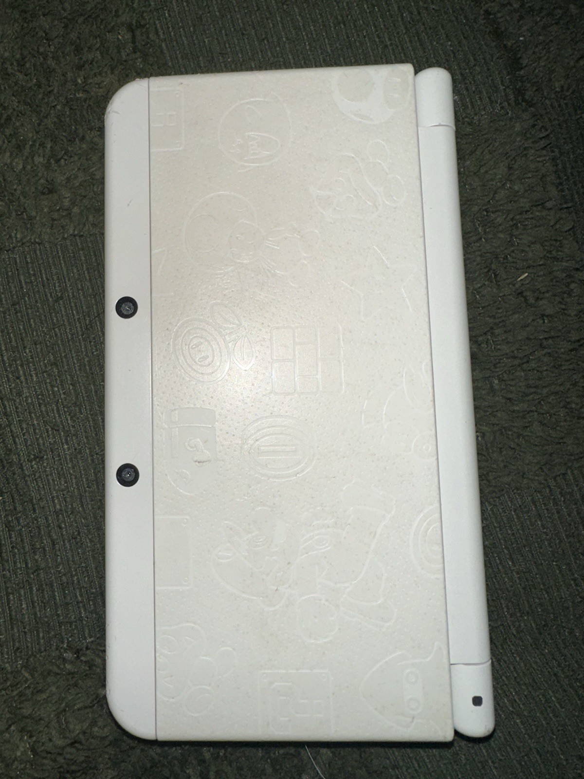 “New” Nintendo 3DS Super Mario White Edition + Games