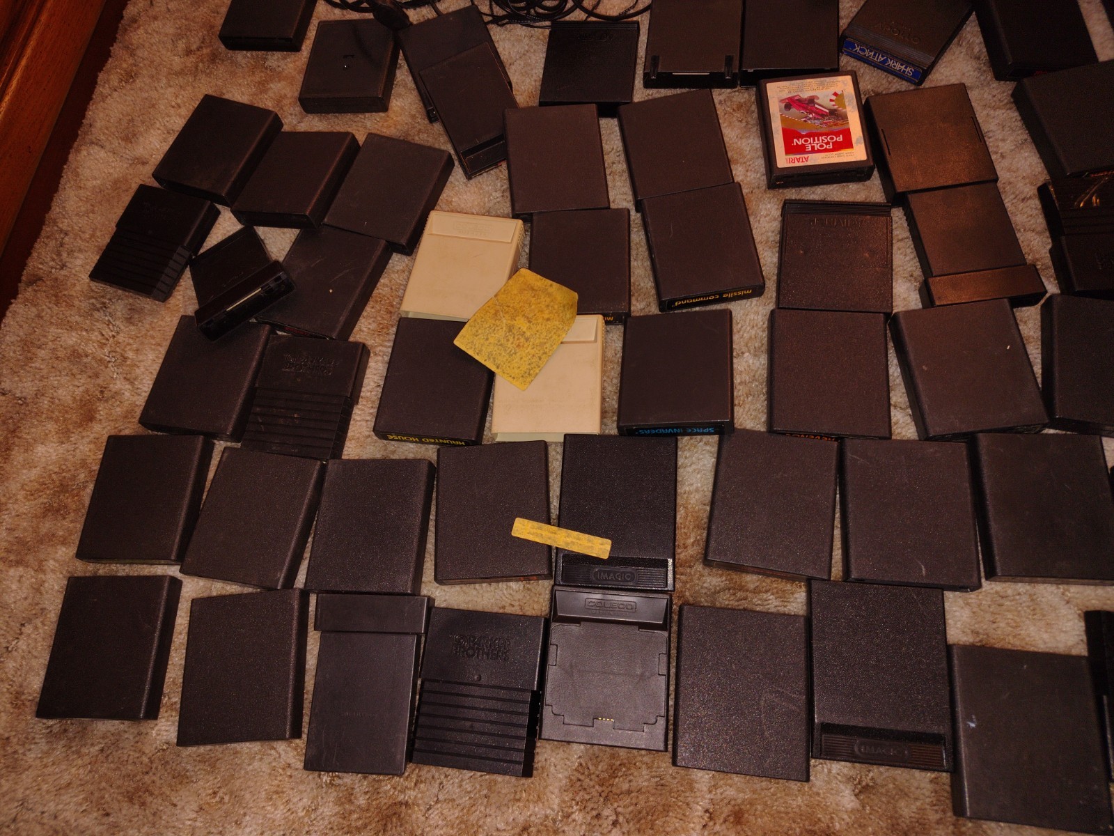 USED UNTESTED Huge Assorted Atari 50+ Video Game Console & Game Lot 80s Joystick