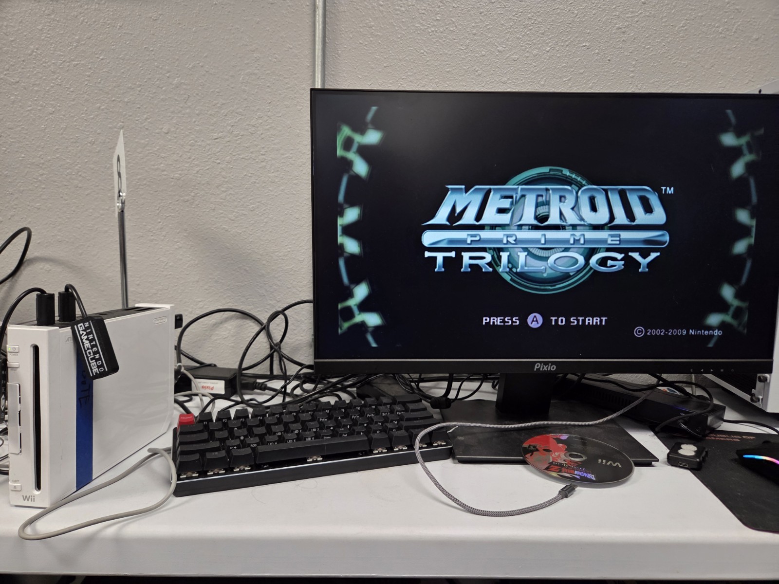 Metroid Prime Trilogy – Wii – Steelbook, CIB w/ Manual, No Sleeve, No Artbook