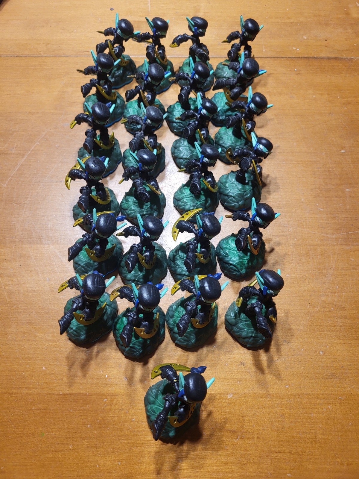 LOT 74 Skylanders Swap Force Terrafin Scorp Rip Tide Zoo Lou Elf Wash Buckler