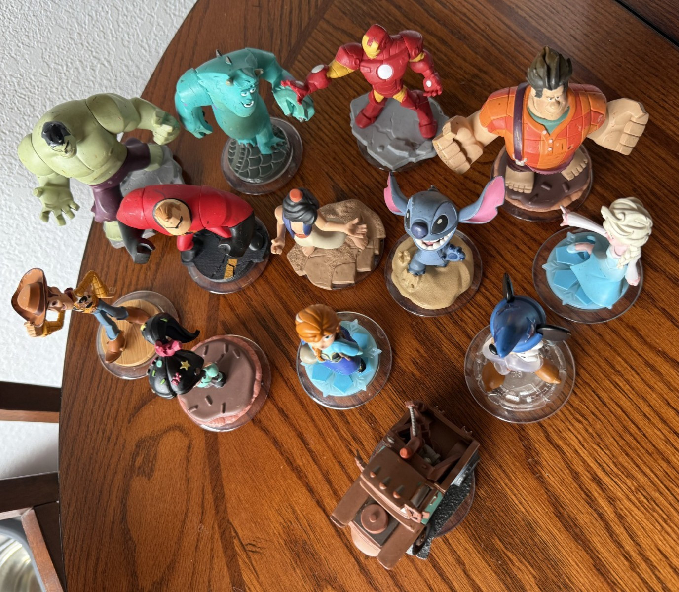 Disney Infinity 2.0 Lot Of 13 Figures Elsa Stitch Woody Mickey Mouse Anna Mater