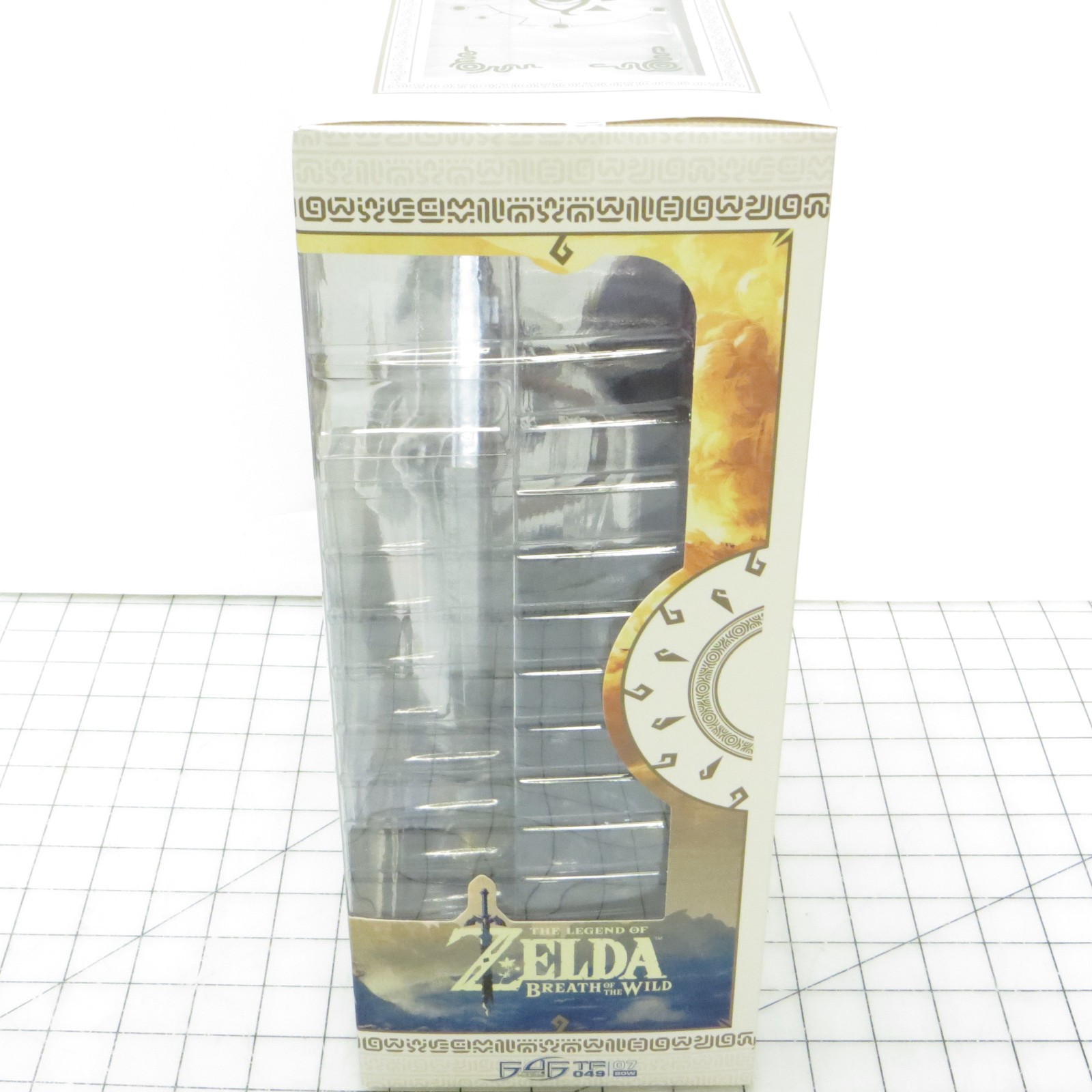 The Legend of Zelda Breath of the Wild Hylian Shield First 4 Figures Display New