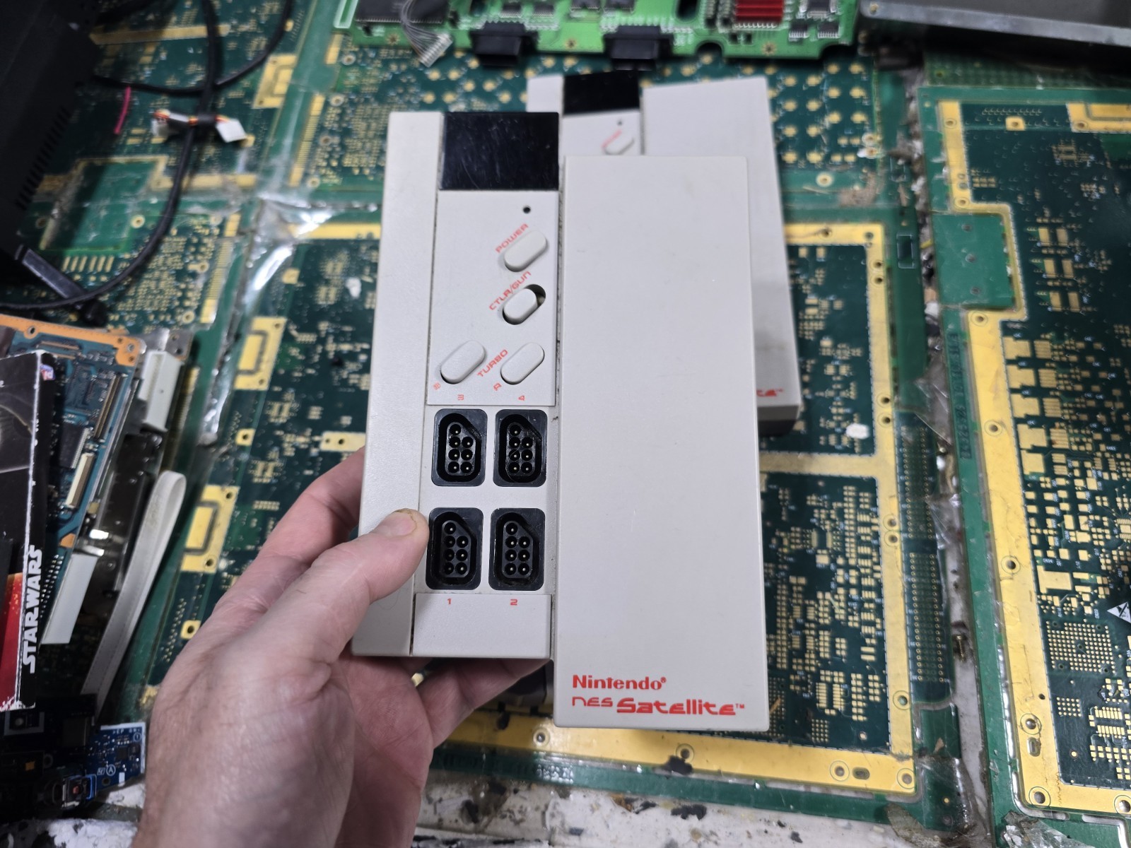 Nintendo NES EXACT 2-Satellite 4Player Turbo Controller w/Receiver-UNTESTED-RUST