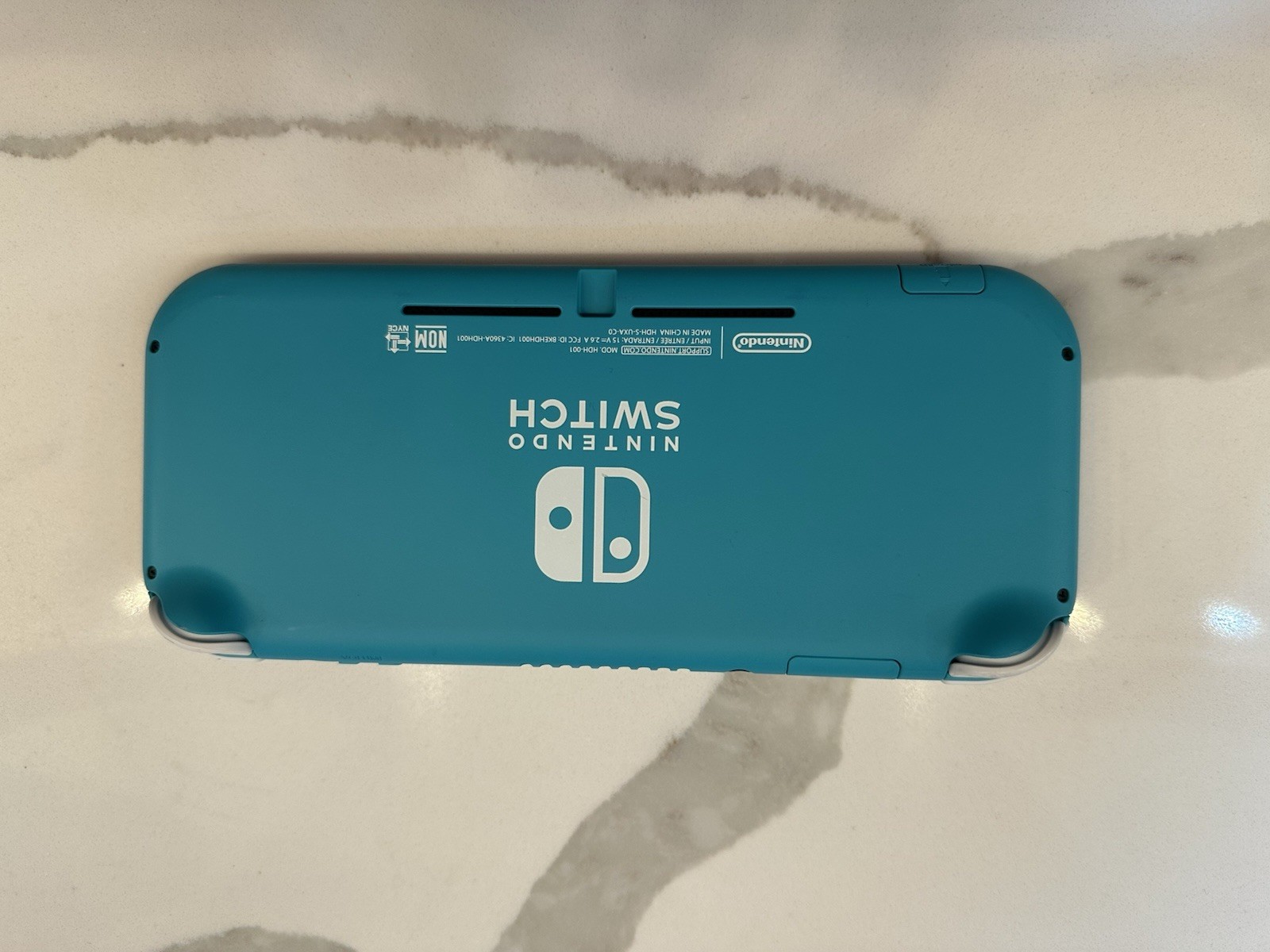 Nintendo Switch Lite Blue 32GB 720p Wi-Fi USB-C Headphone Jack Region Free