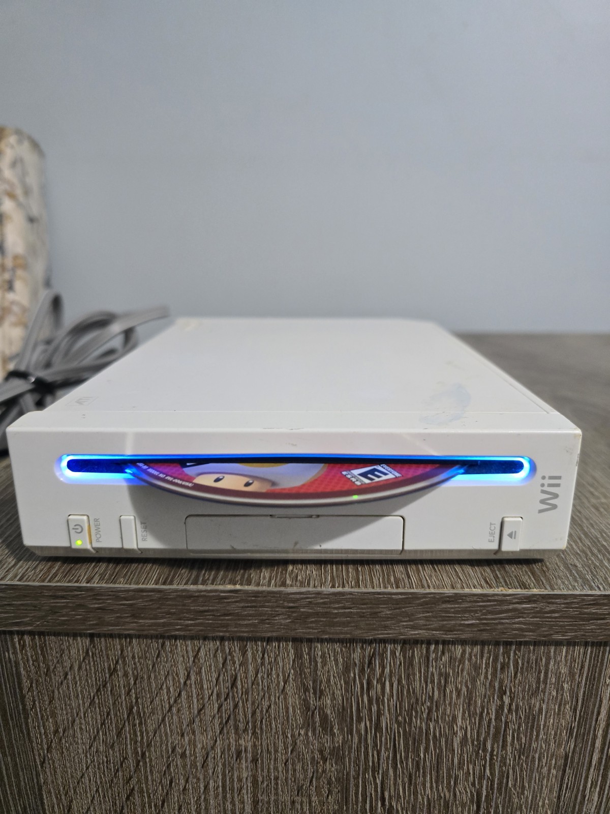 Nintendo Wii RVL-001 512 MB Home Console – White