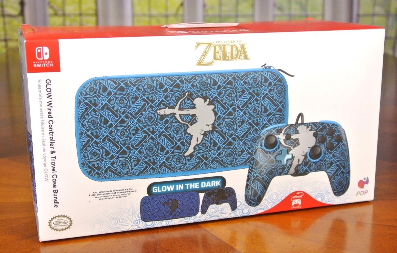 Nintendo Switch System CARRYING CASE & CONTROLLER Glow in the Dark PDP Rematch