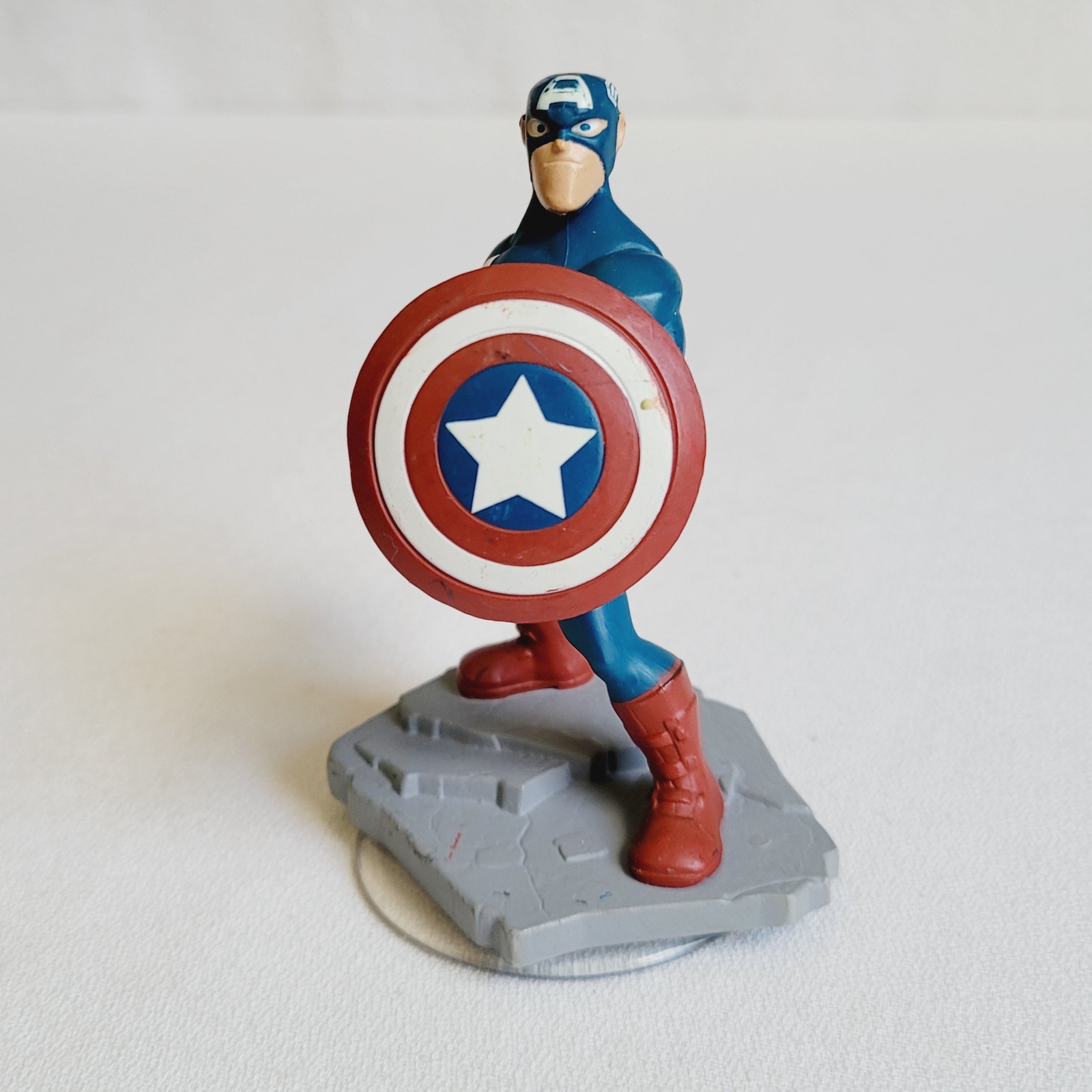 Disney Infinity 2.0 Hulk & Capt. America & 3.0 Darth Vader (no lightsaber; wear)