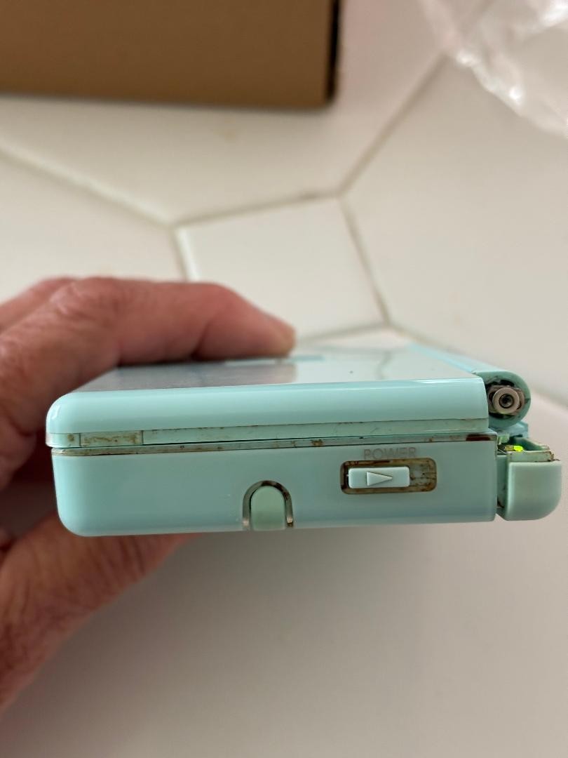 Nintendo DS Lite Handheld Console Turquoise BLUE WORKS – TESTED – HINGE DAMAGE