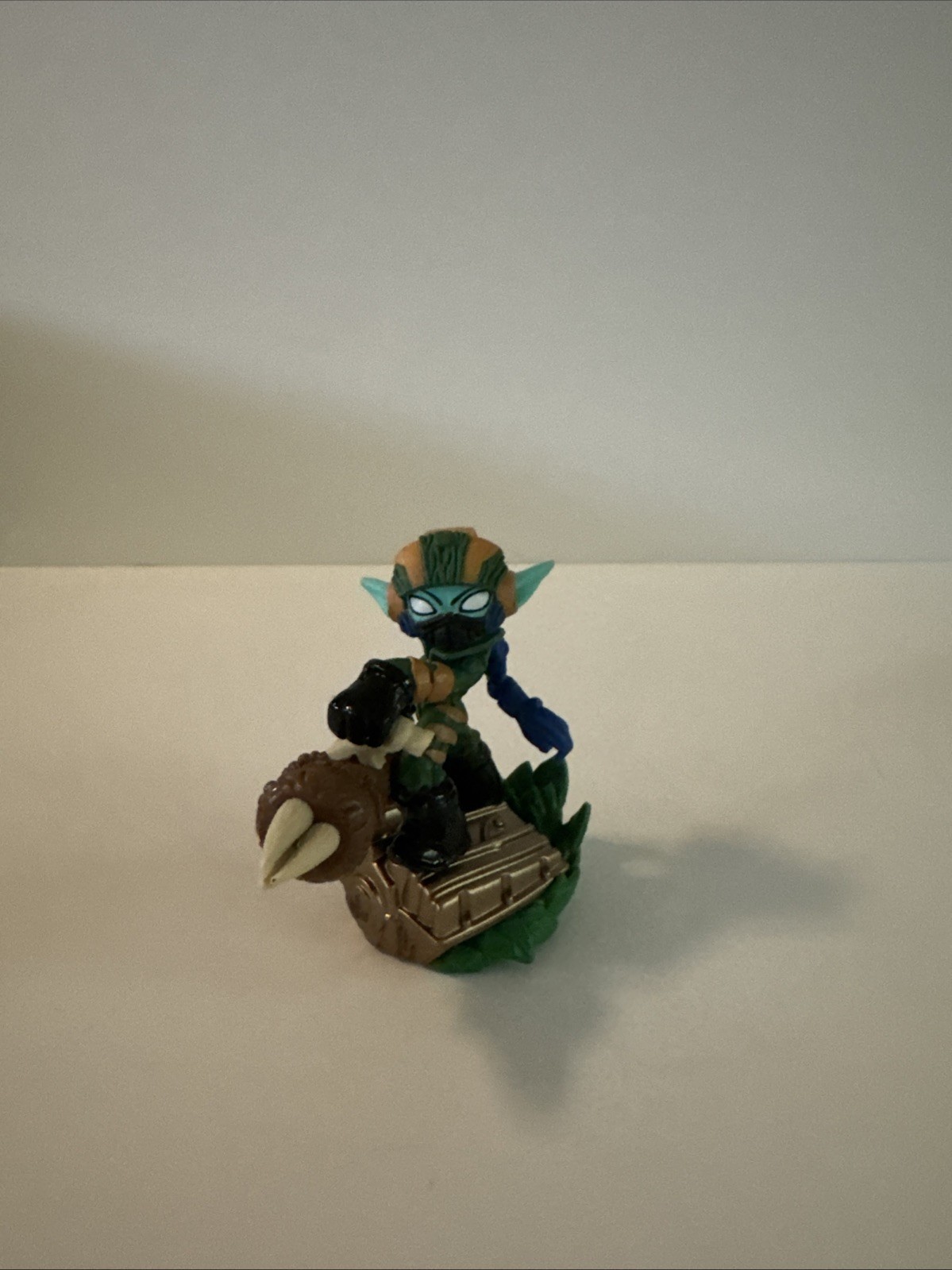 SUPER SHOT STEALTH ELF Skylanders Superchargers Nitro Stinger driver figure