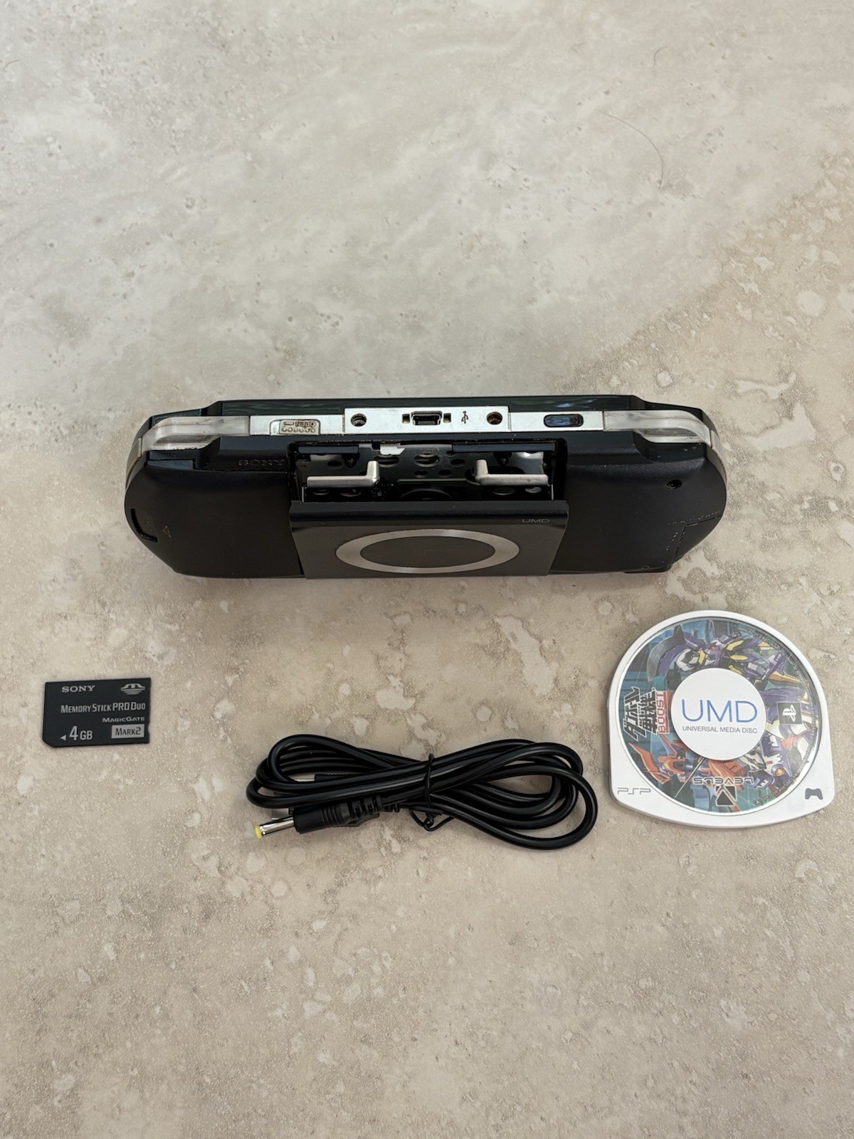 Sony PSP 1000 Portable Tested Works Bundle Very Good Condition With Charger