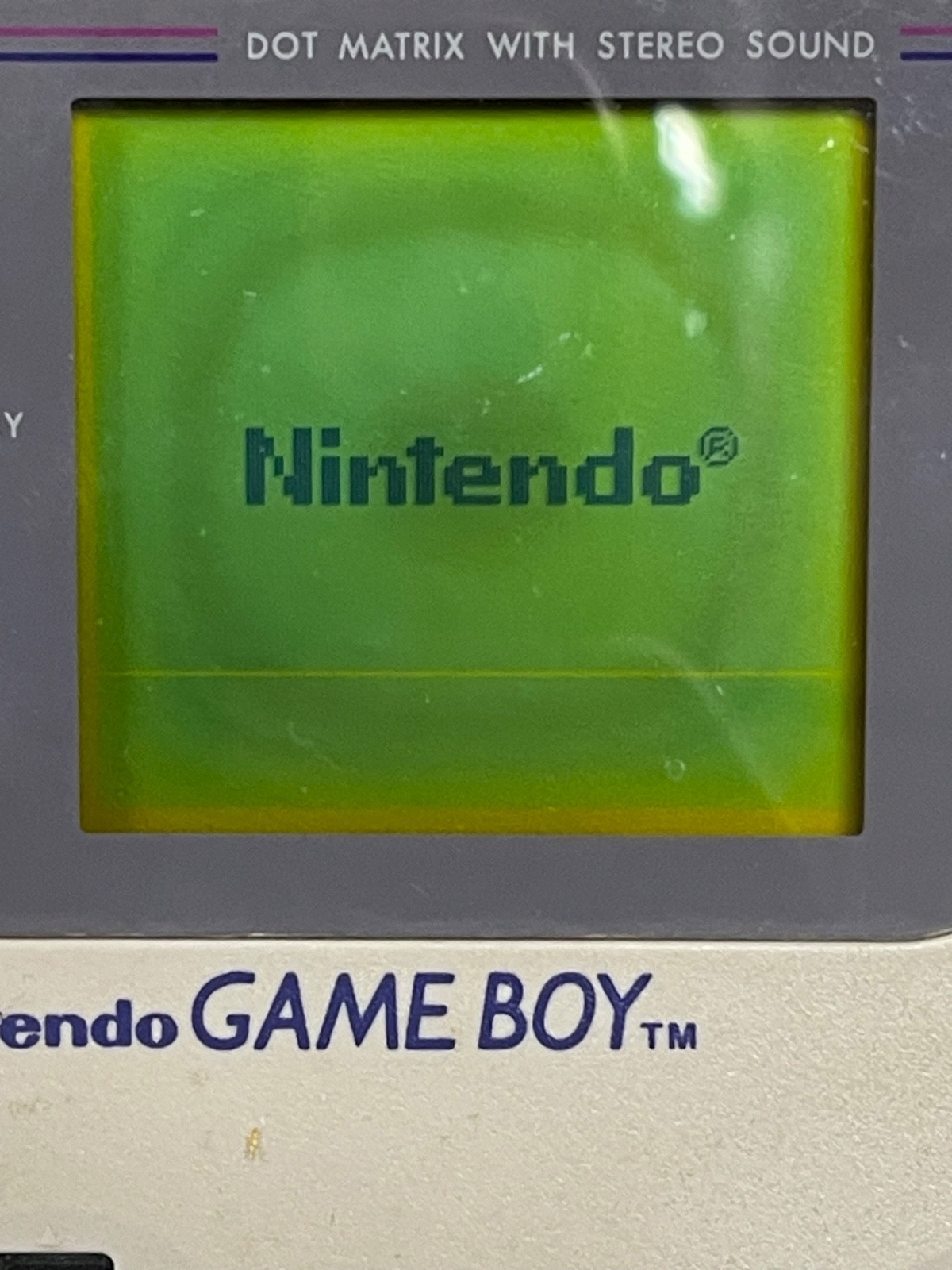 Original Nintendo Game Boy DMG-01 Works Includes Mad Catz Power Clip Battery