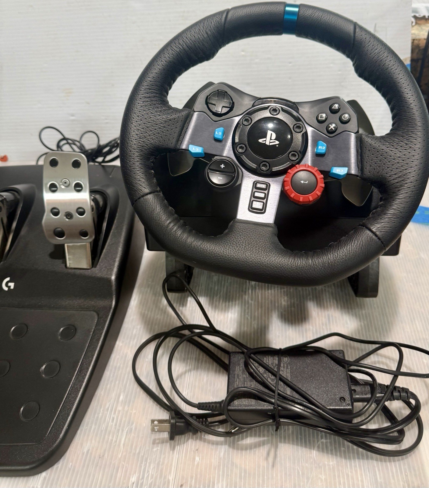 Logitech G29 Driving Force Racing Wheel & Pedals for PC/ PS3, PS4, or PS5