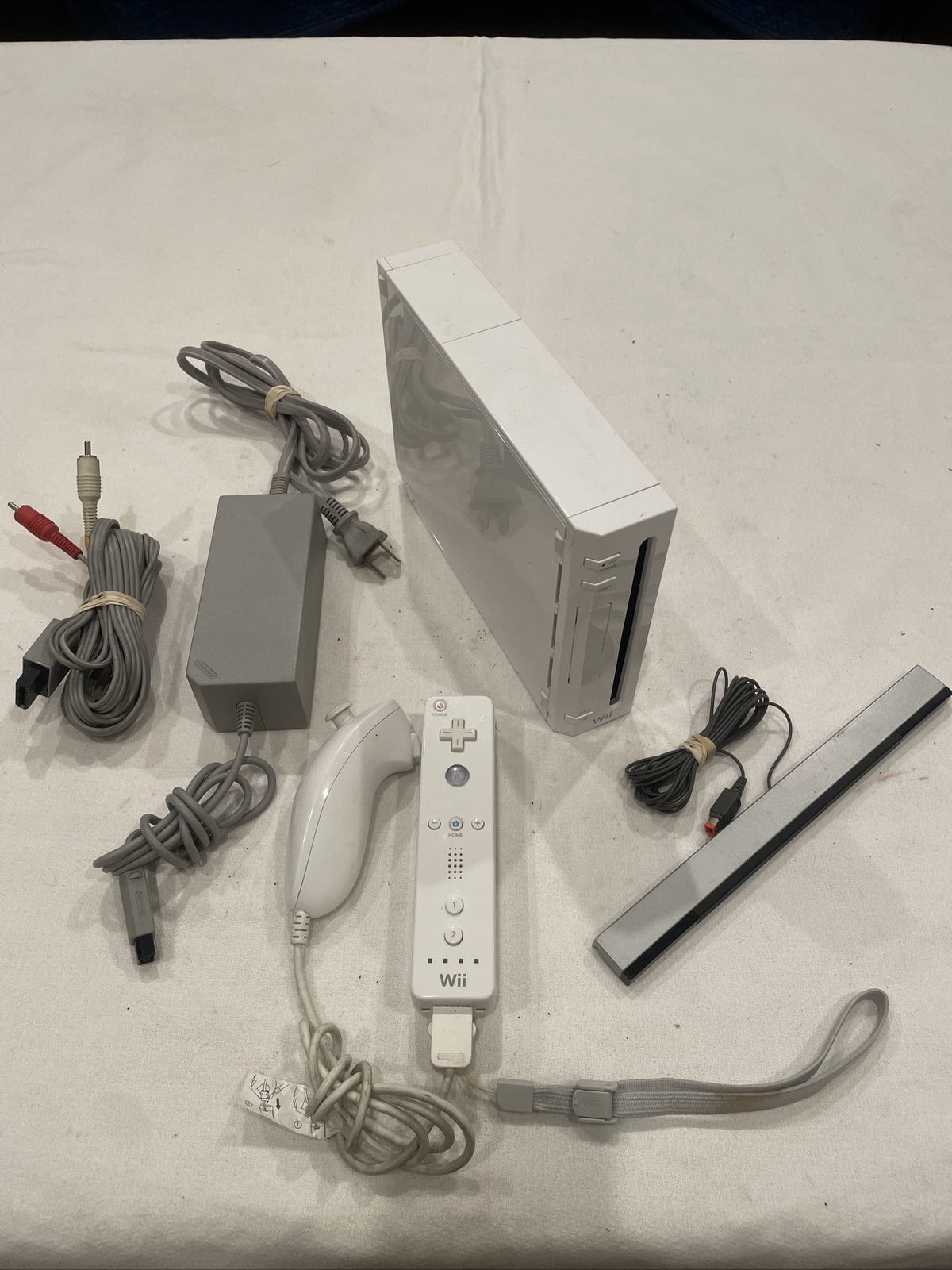 Nintendo Wii Launch Edition White Console RVL-001 CONTROLLER NUNCHUK NICE! Works