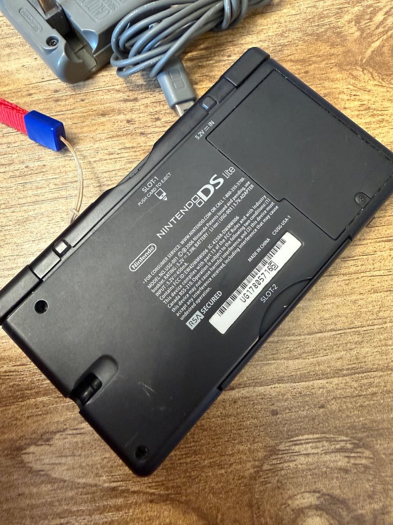 Nintendo DS Lite Blue USG-001 w/ OEM Charger – Works Broken Hinge Parts/Repair
