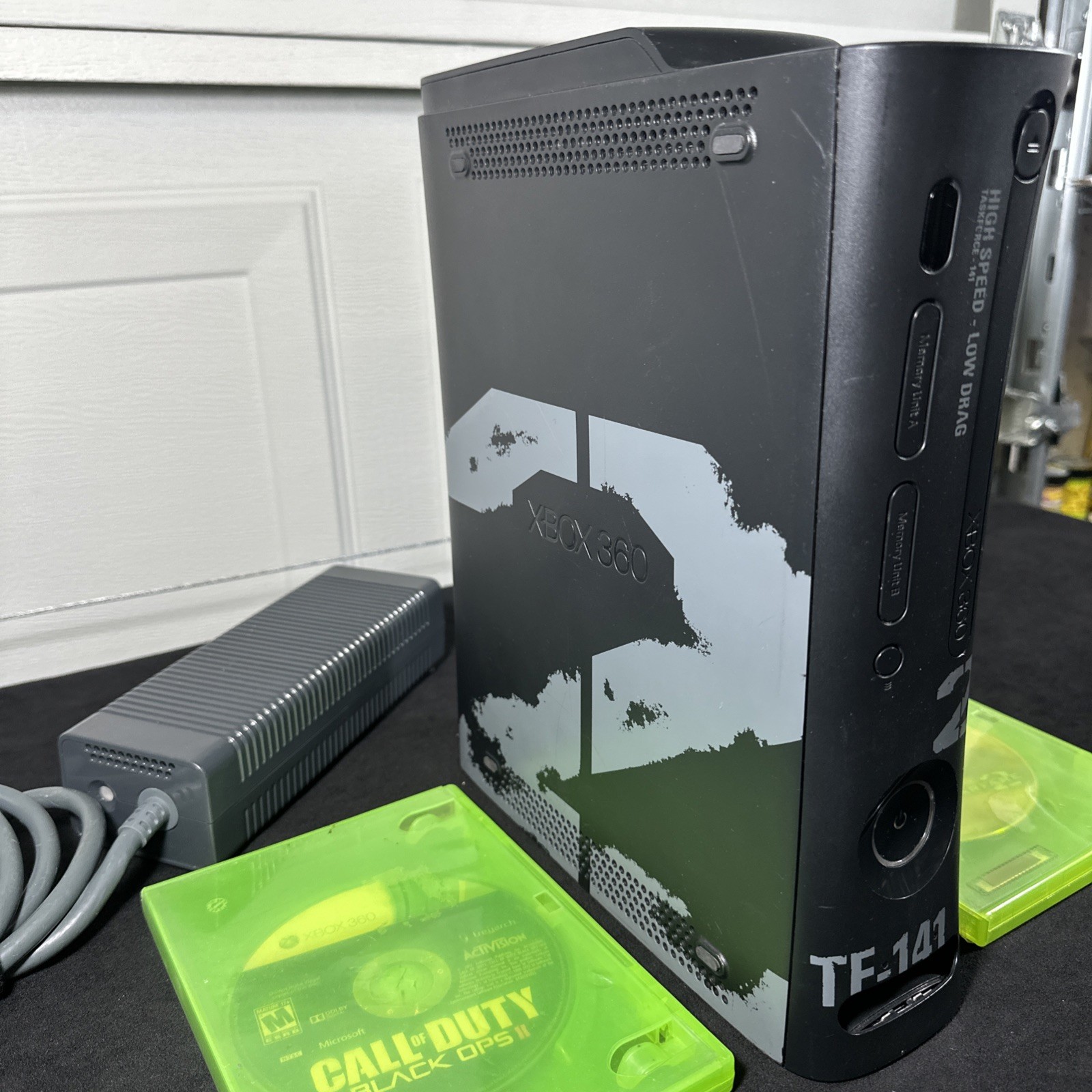 Microsoft XBox 360 Call of Duty Modern Warfare 2 Game Console System COD 250GB