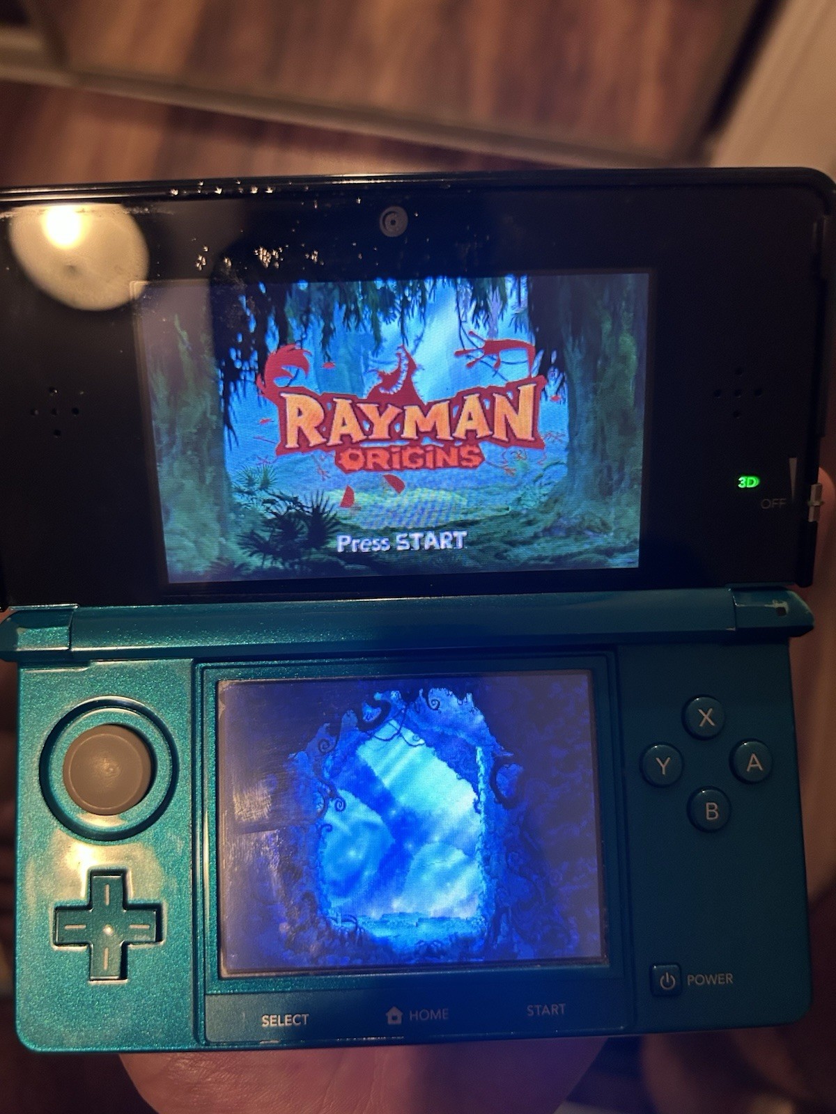 Fully Functional Nintendo 3DS and Charger
