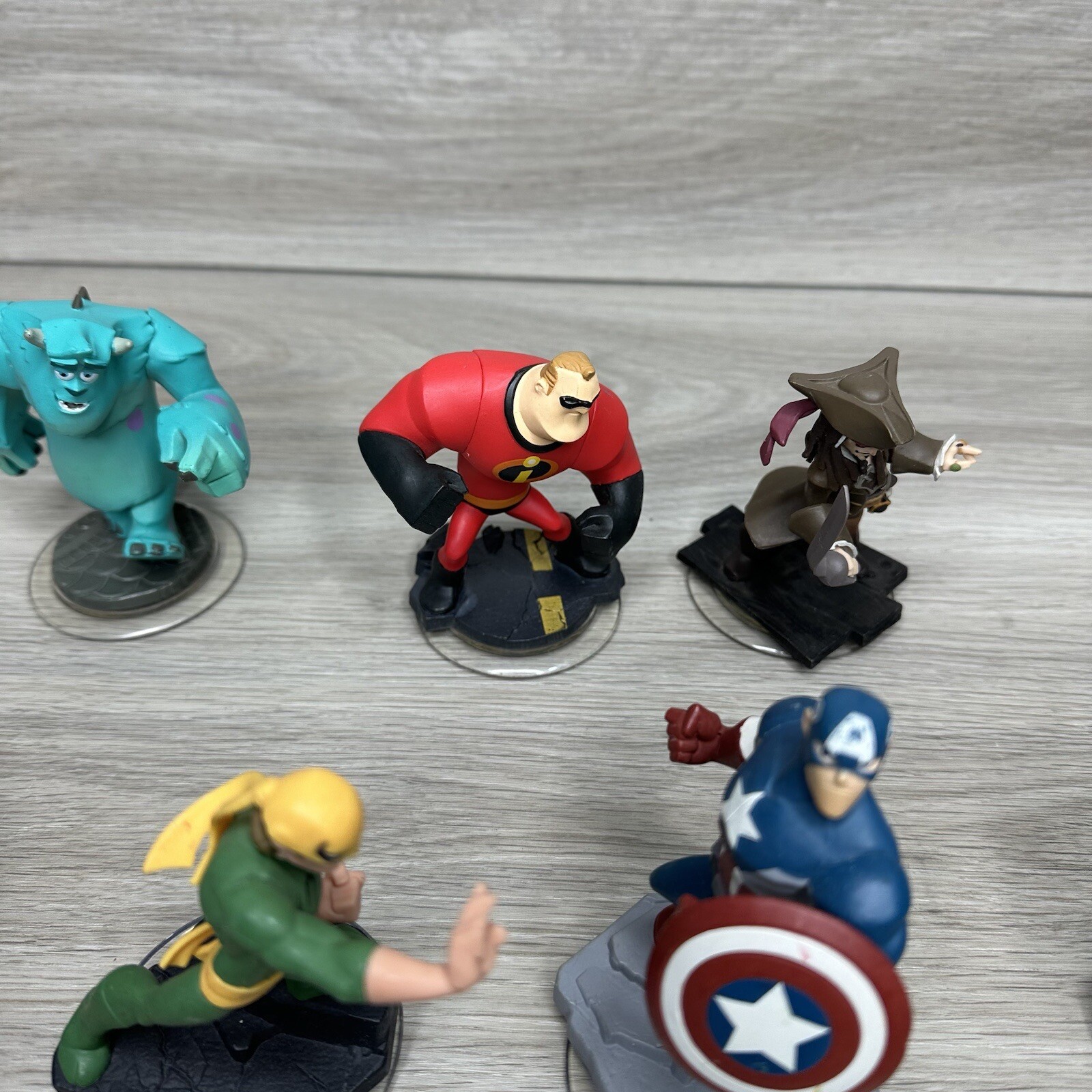 *Bundle* Lot 11 Disney Infinity XBOX Figures Hulk Thor Captain America Iron Man