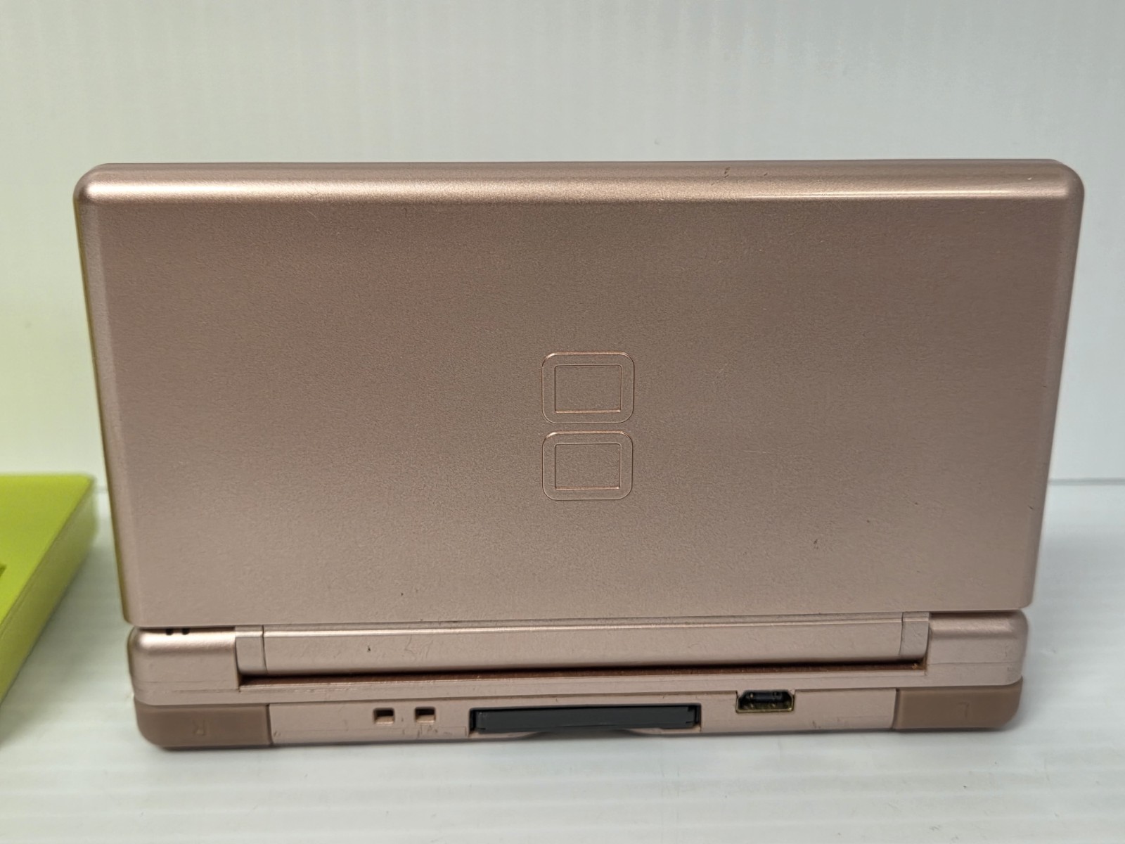 READ!!! – Nintendo DS Lite (USG-001) Green & Metallic Pink -Lot Of 2 – Both Work