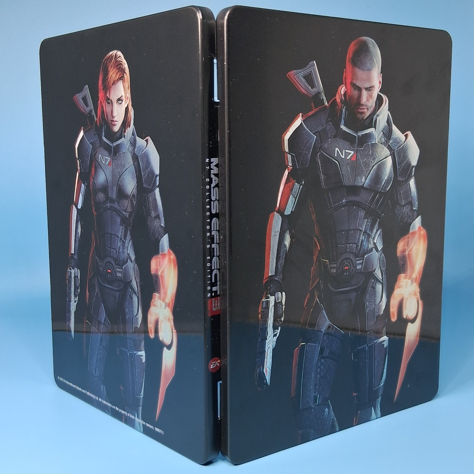 (No Game) Mass Effect 3 N7 Collectors Edition (Box / Steel Book / Patch / Cards)