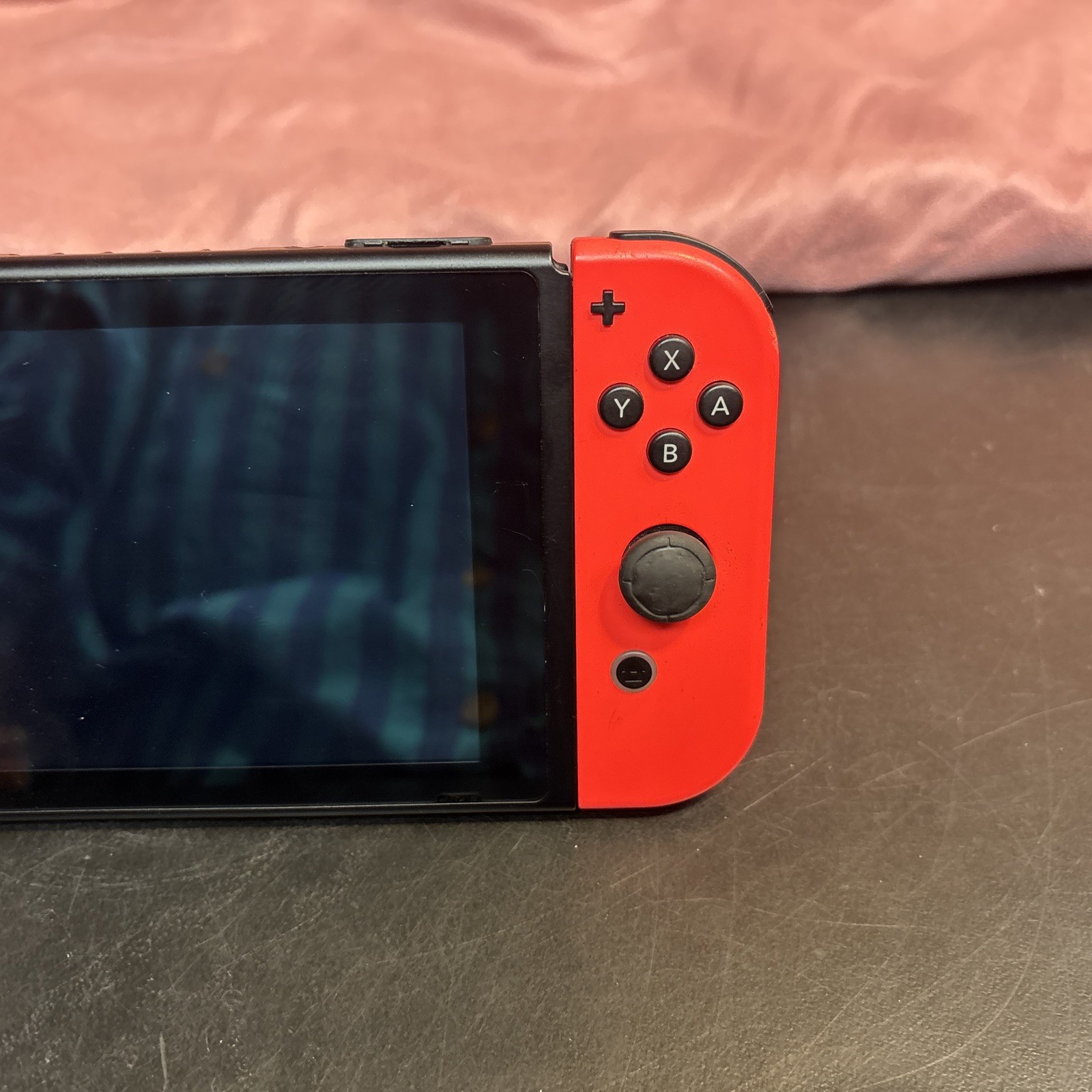 Nintendo Switch Console Neon Red/Blue Joy-Con Handheld 32GB 1080p Wi-Fi USB-C