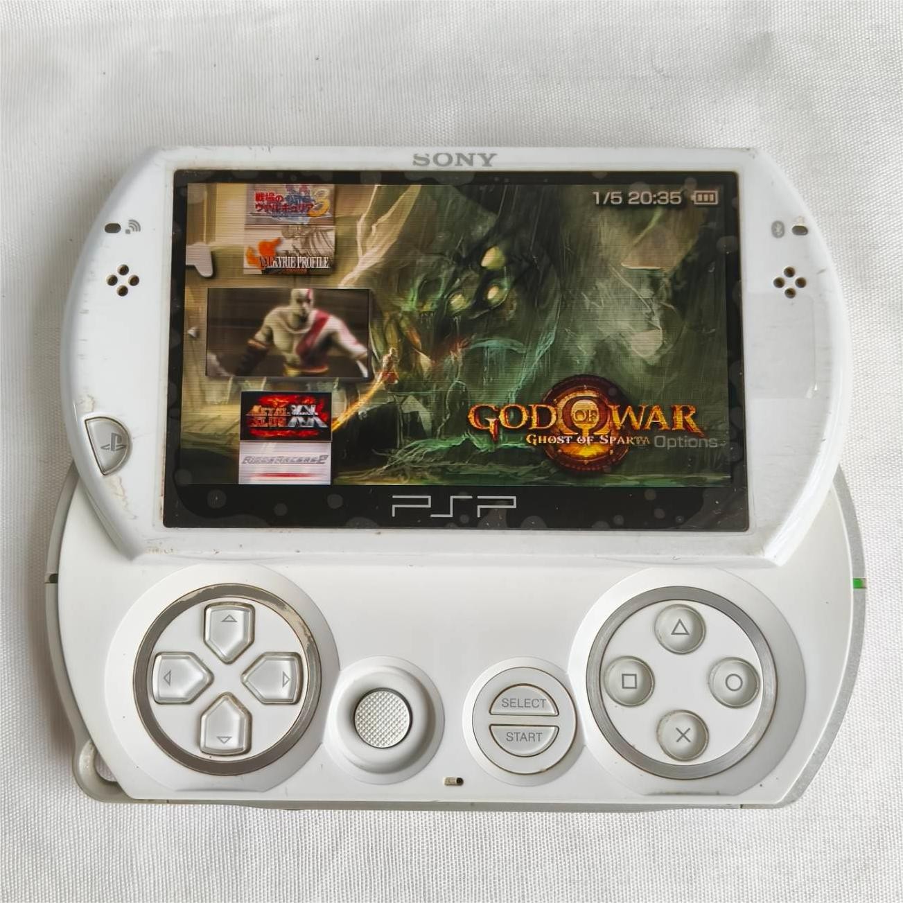 PSP GO console White with Charger PSP-N1001 New Screen with protect tested well