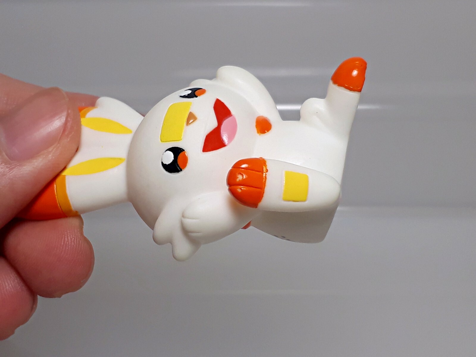 Cinderace Raboot Scorbunny Go Pokemon Figure Bandai Kids & Nintendo 1.9-2.4in