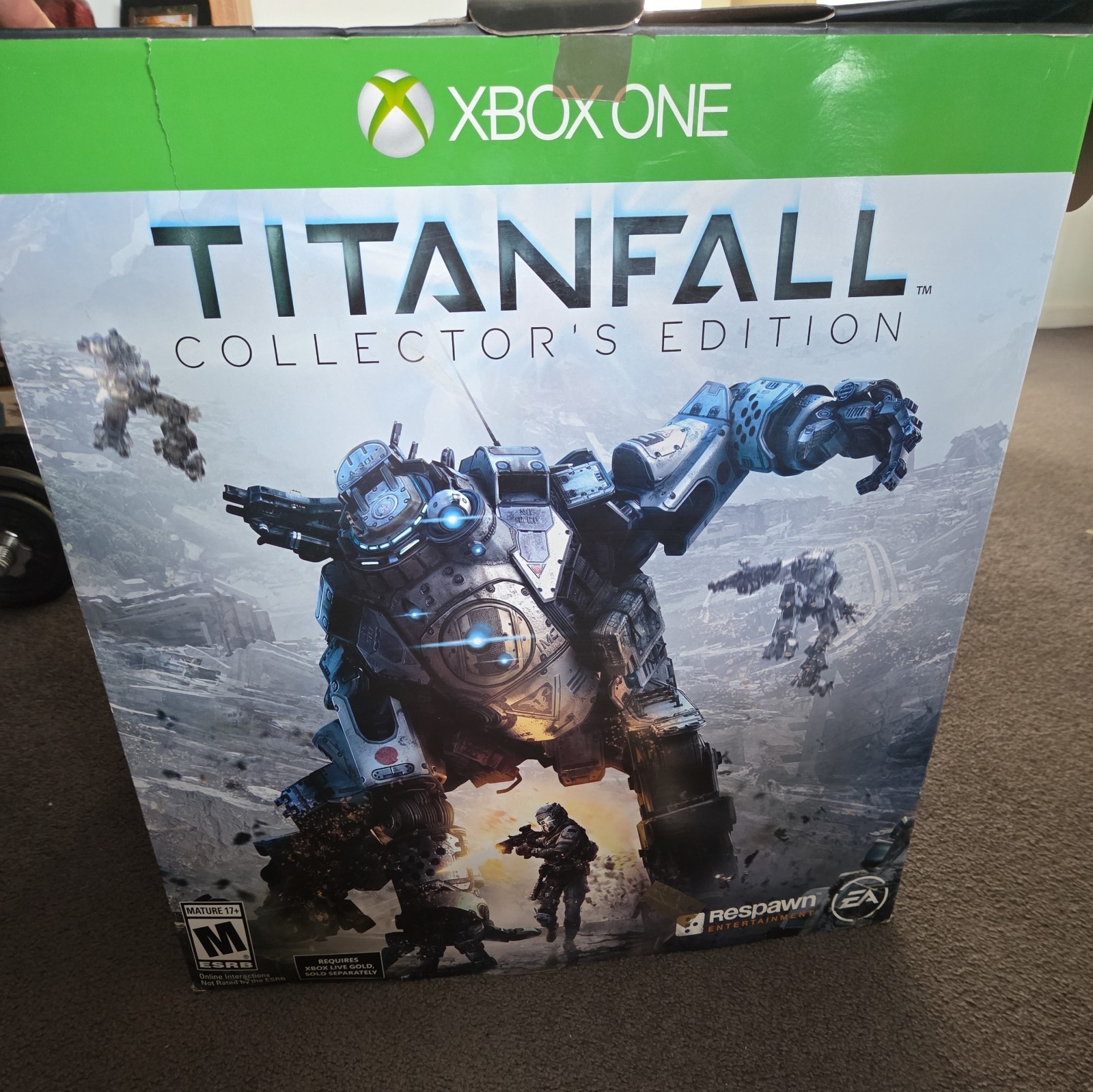 Titanfall Collector’s Edition Statue – Game and Poster not included – X box