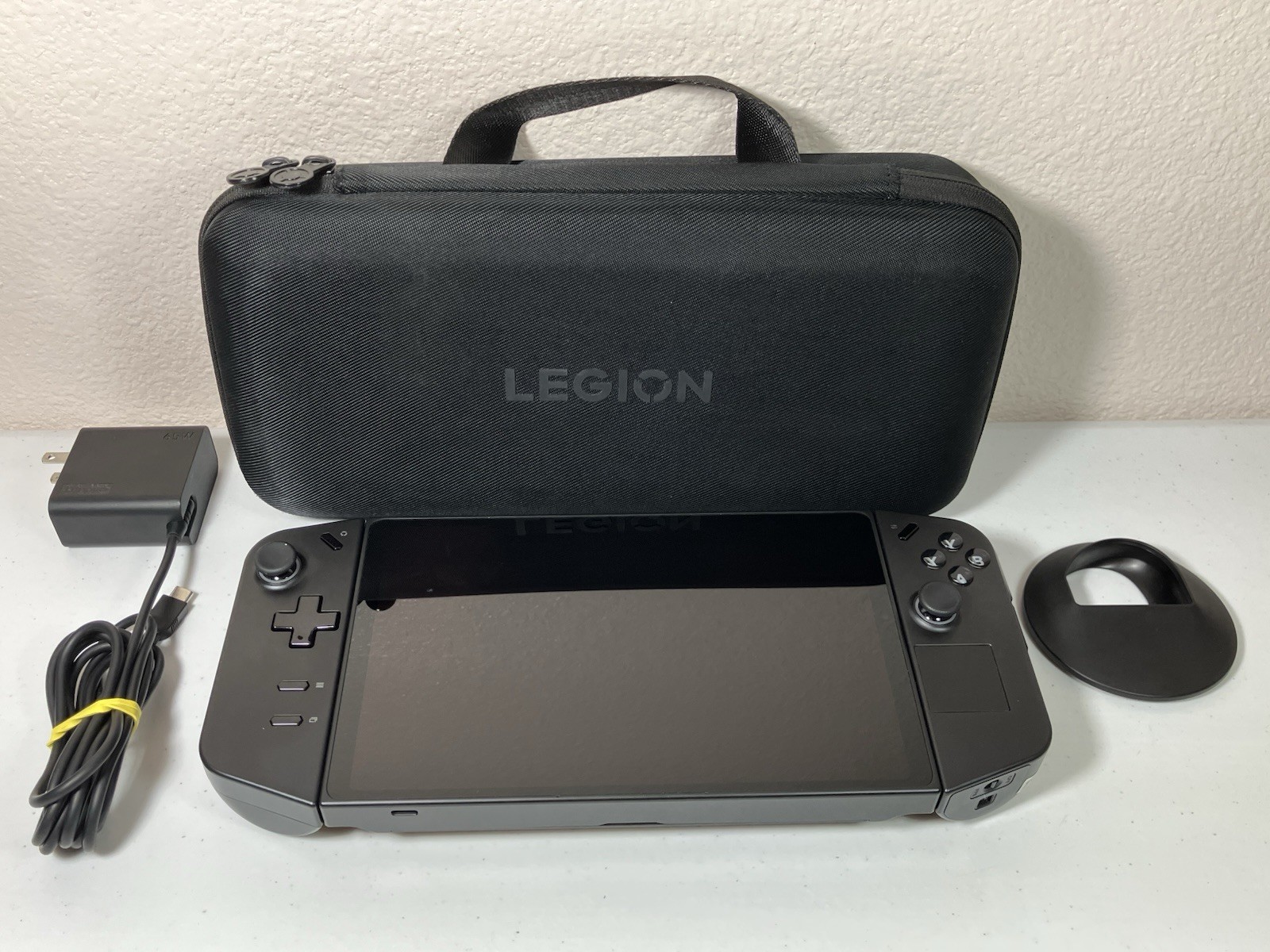 Lenovo Legion Go Handheld Console 1TB SSD 16GB RAM AMD Ryzen Z1 Extreme Win 11