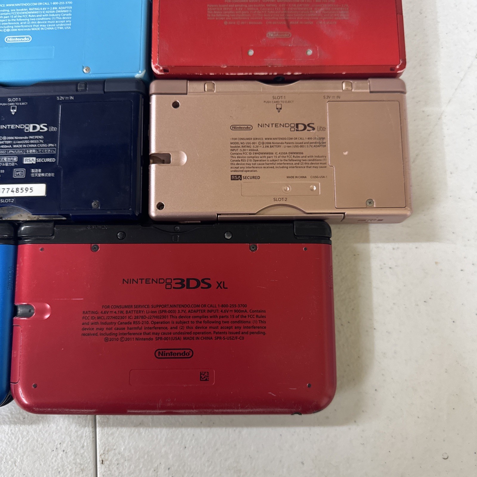 Lot of Nintendo 3DS/2DS/3DS XL Handhelds (For Parts/Repairs)