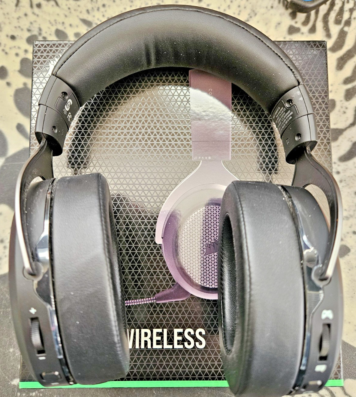 Corsair HS75 XB Wireless Gaming Headset 20 Hour Works w/Xbox Series X