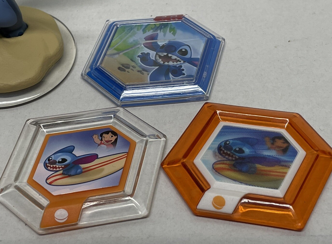 Disney Infinity: Disney Originals 2.0 Edition Stitch Figure w/ Power Discs Lot
