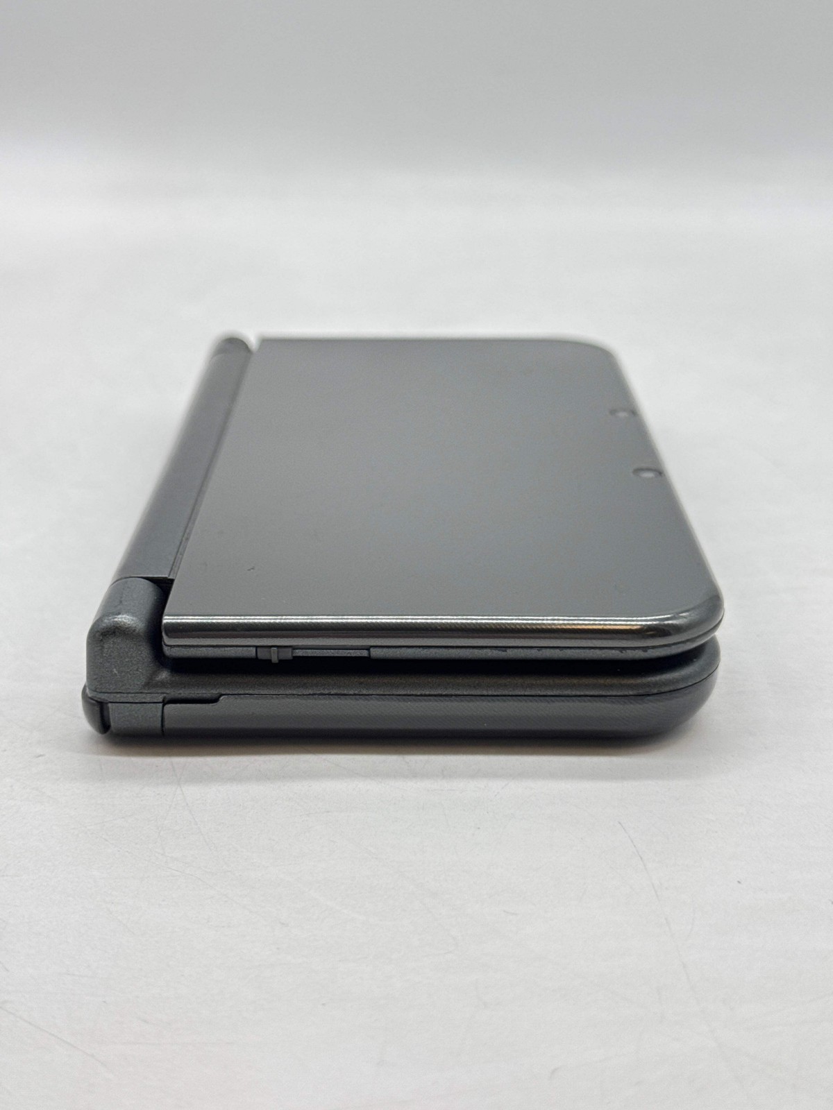 New Nintendo 3DS XL LL RED-001 Gray Handheld Console
