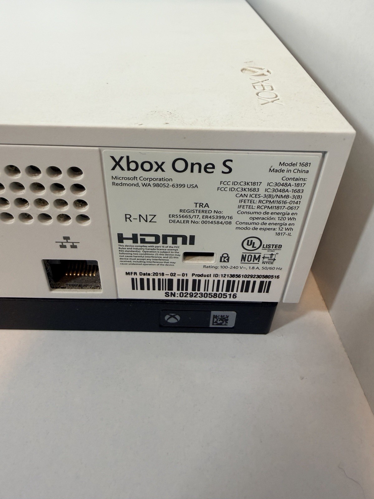 Microsoft Xbox One S 500GB White Console 4K UHD Blu-Ray Compatible MPN 1681