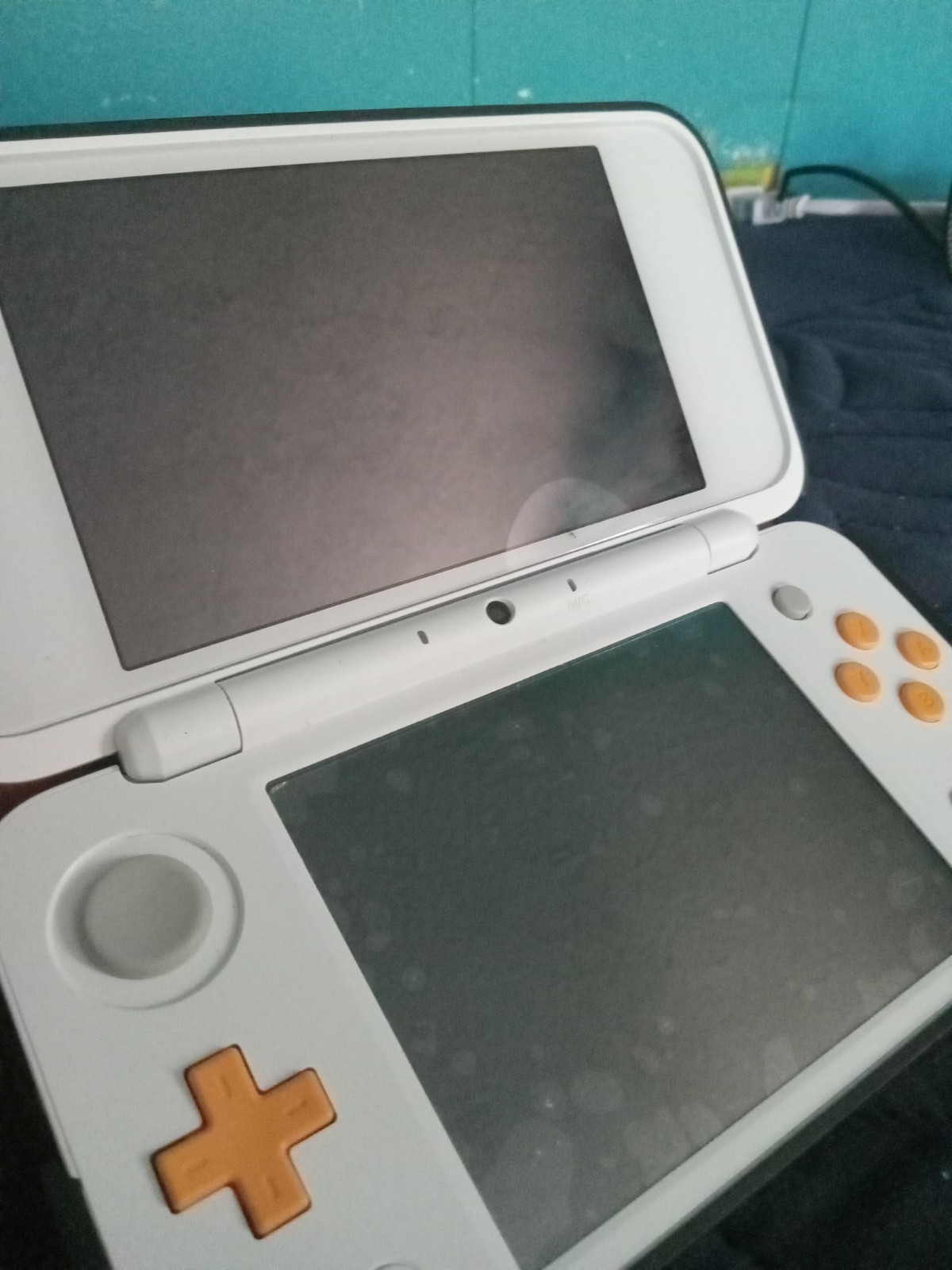 CFW New Nintendo 2ds XL Orange-White W/protector, Charger, Stylus (US Seller)