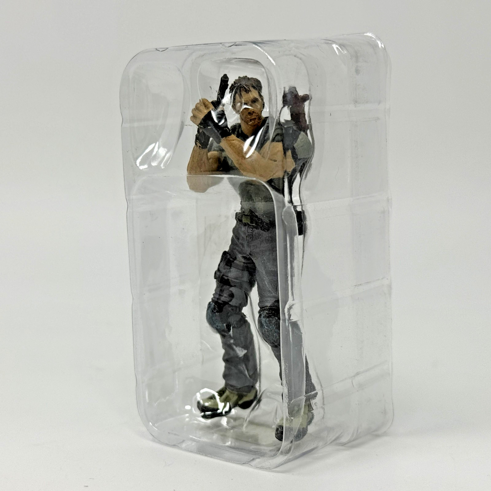 Resident Evil 5 Collector’s Edition 3″ Chris Redfield Action Figure *BROKEN* 6f