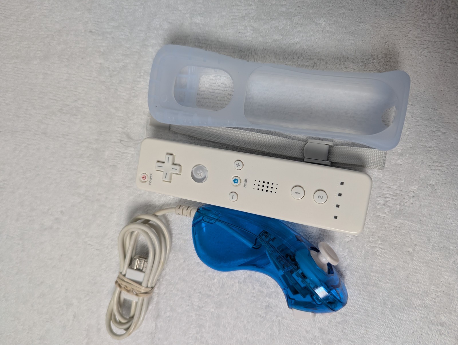 Nintendo Wii White Console RVL-001 Bundle 1 Controller, Sensor, Cords Tested
