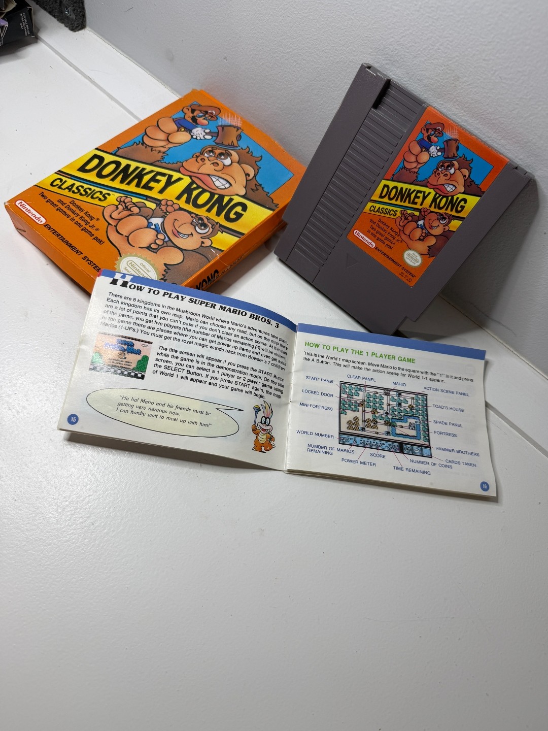 Donkey Kong Classics Nintendo NES 1988 Complete In Box CIB Original Nintendo