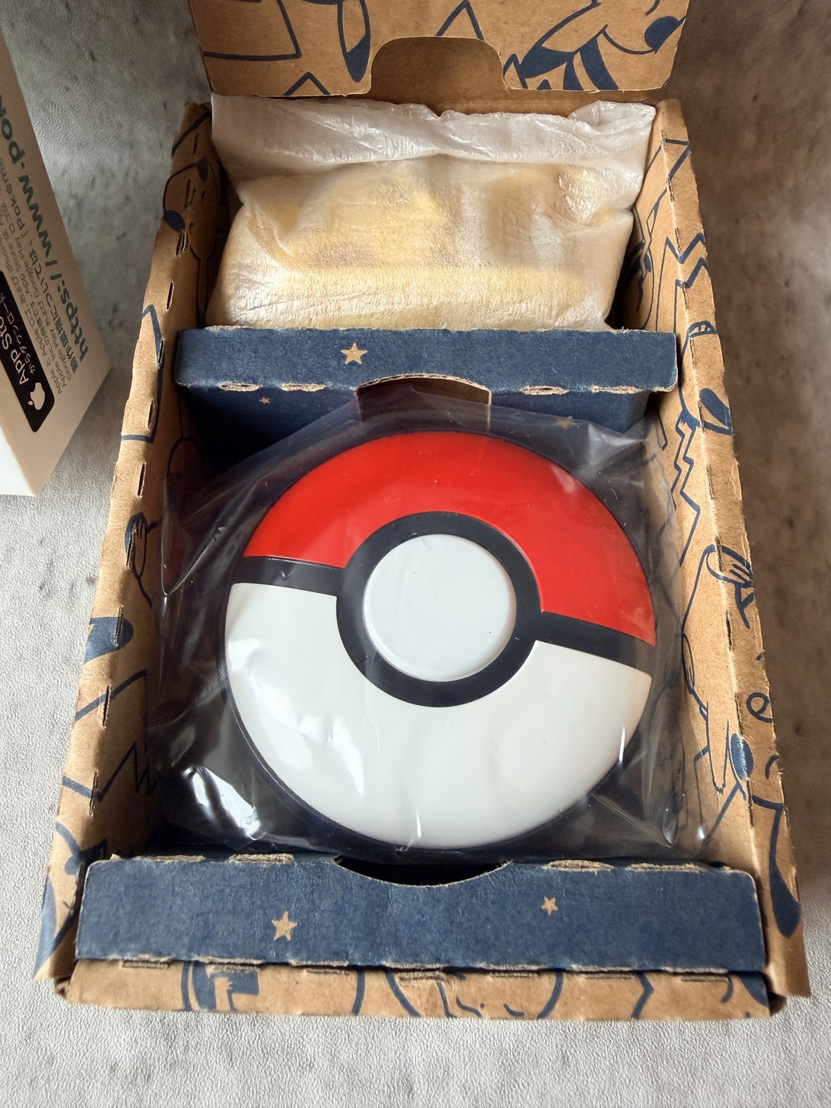 Pokemon GO Plus + Bluetooth Auto Catch Sleep Tracker Nintendo Genuine Boxed Mint