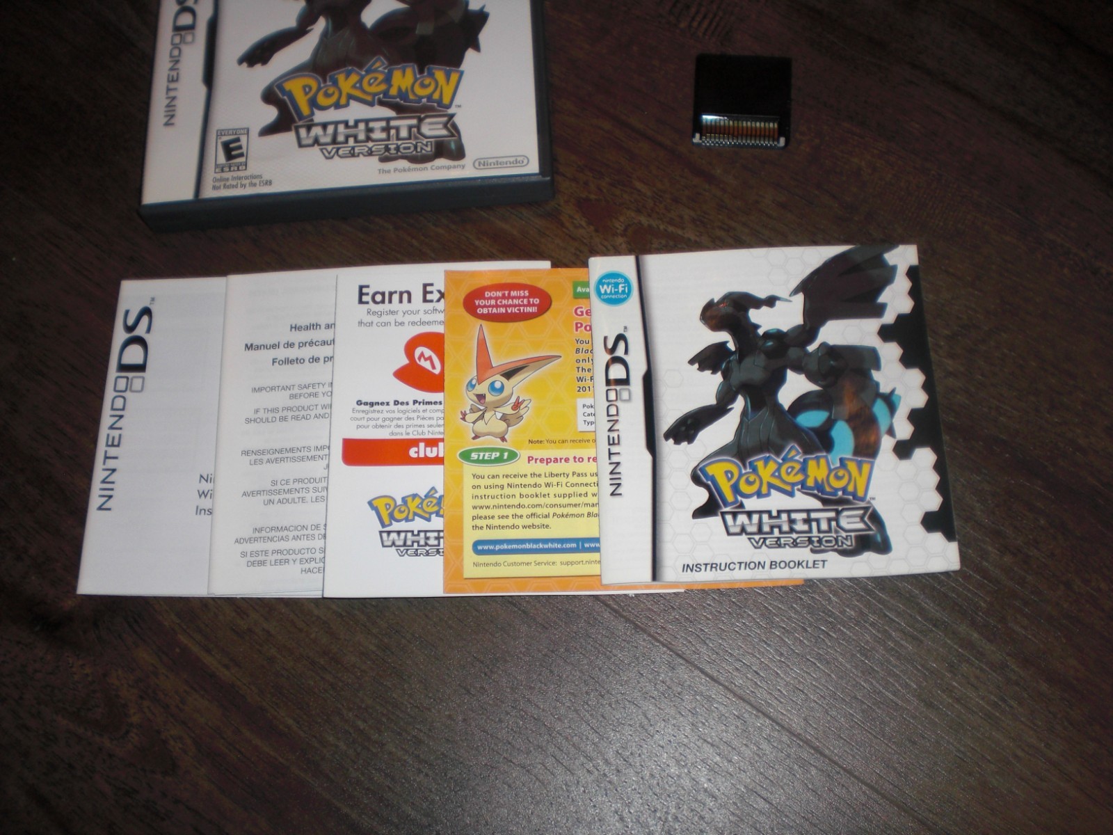 Pokemon White Version 1 AUTHENTIC GENUINE Nintendo DS 3DS 2DS XL COMPLETE CIB